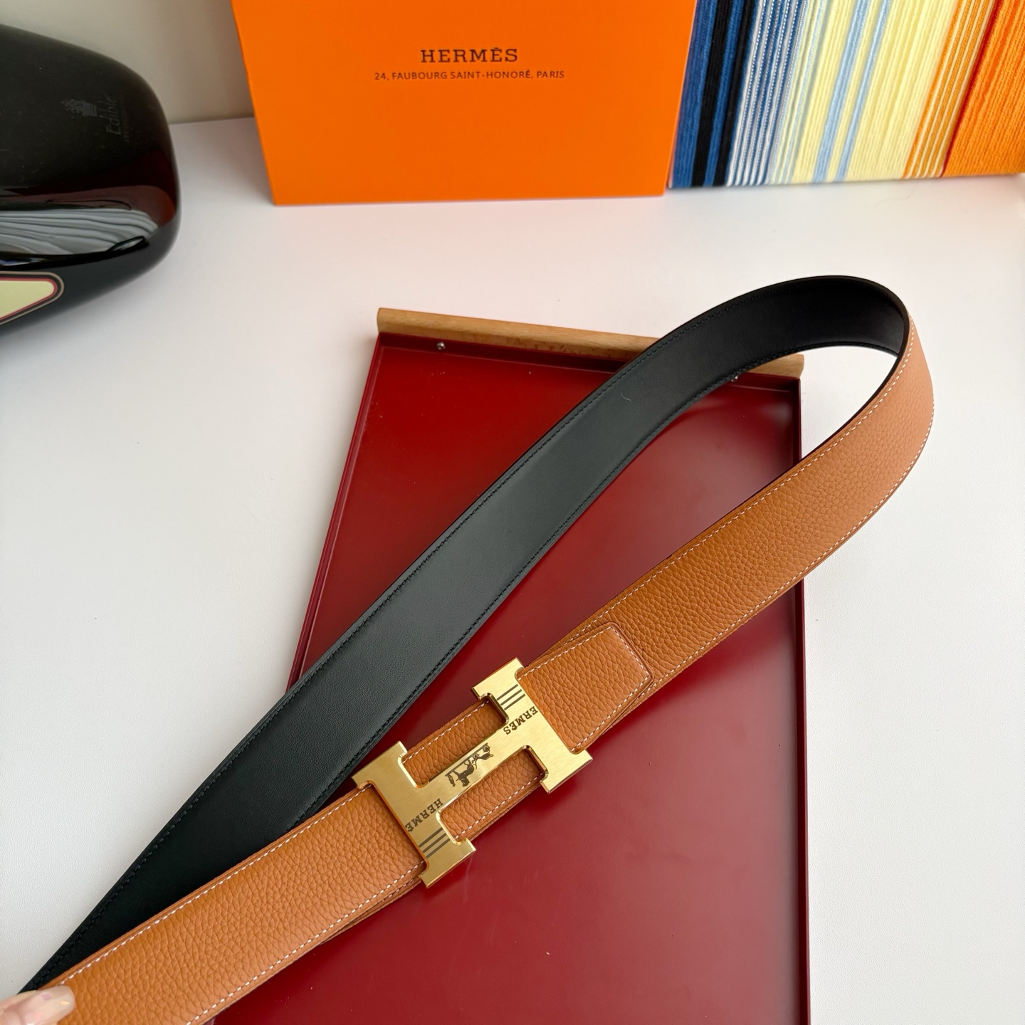 【爱马仕】Hermes 原单爱马仕，宽3.8cm进口原版皮带身，双面可两面用，精品电镀五金 ！