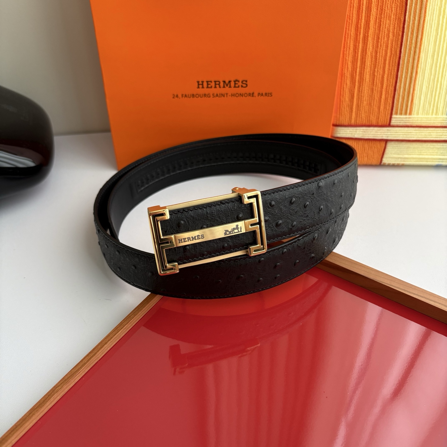 【爱马仕】Hermes 原单爱马仕，宽3.8cm进口原版皮带身，双面可用，内穿精品钢扣，精品电镀五金 ！