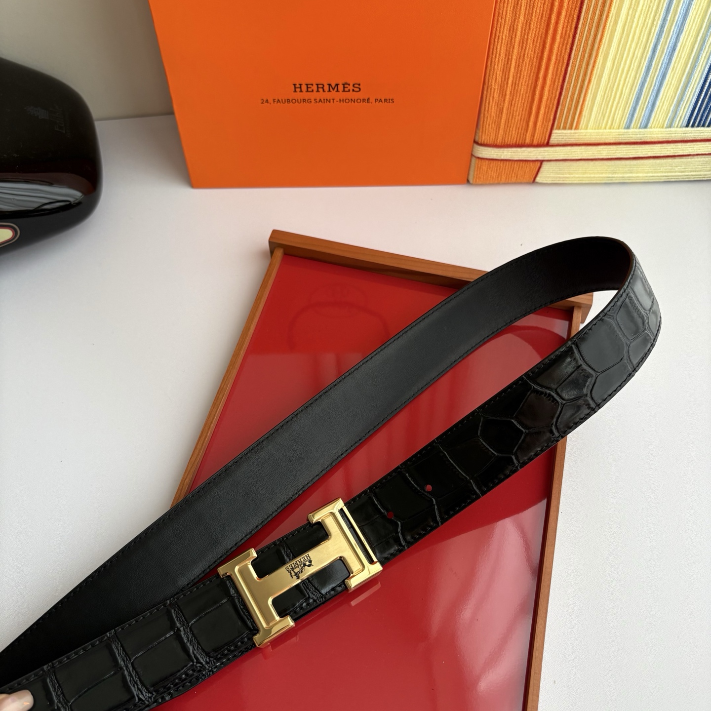 【爱马仕】Hermes 原单爱马仕，宽3.8cm进口原版皮带身，双面可用，内穿精品钢扣，精品电镀五金 ！