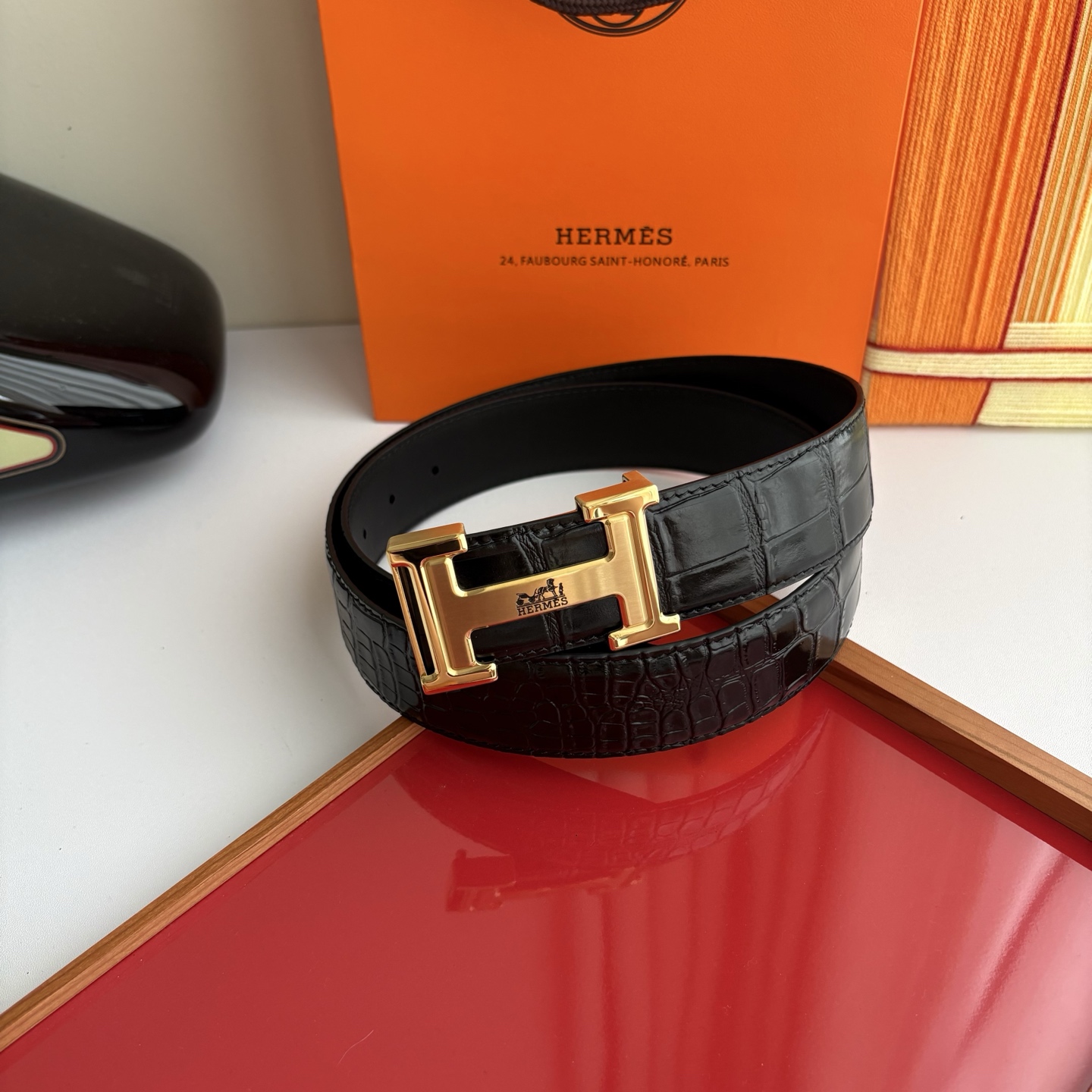 【爱马仕】Hermes 原单爱马仕，宽3.8cm进口原版皮带身，双面可用，内穿精品钢扣，精品电镀五金 ！