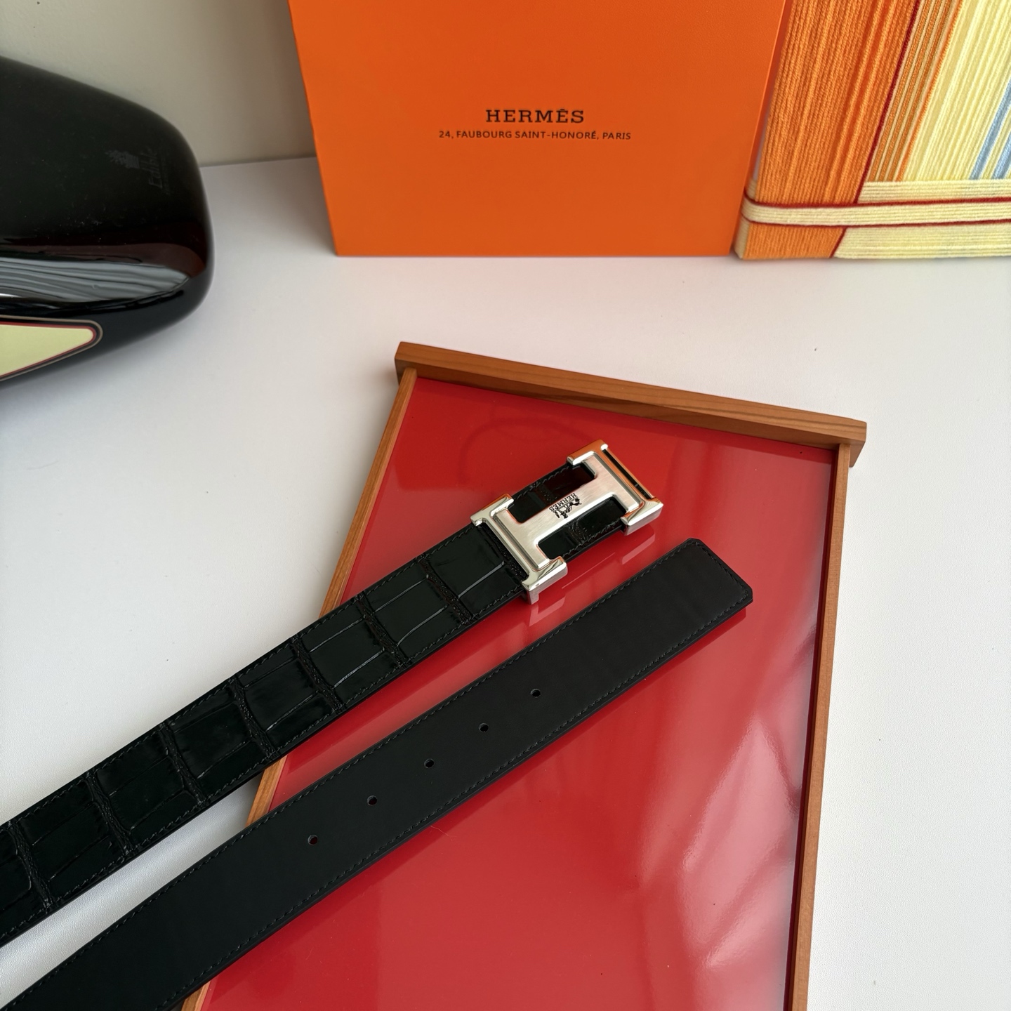 【爱马仕】Hermes 原单爱马仕，宽3.8cm进口原版皮带身，双面可用，内穿精品钢扣，精品电镀五金 ！