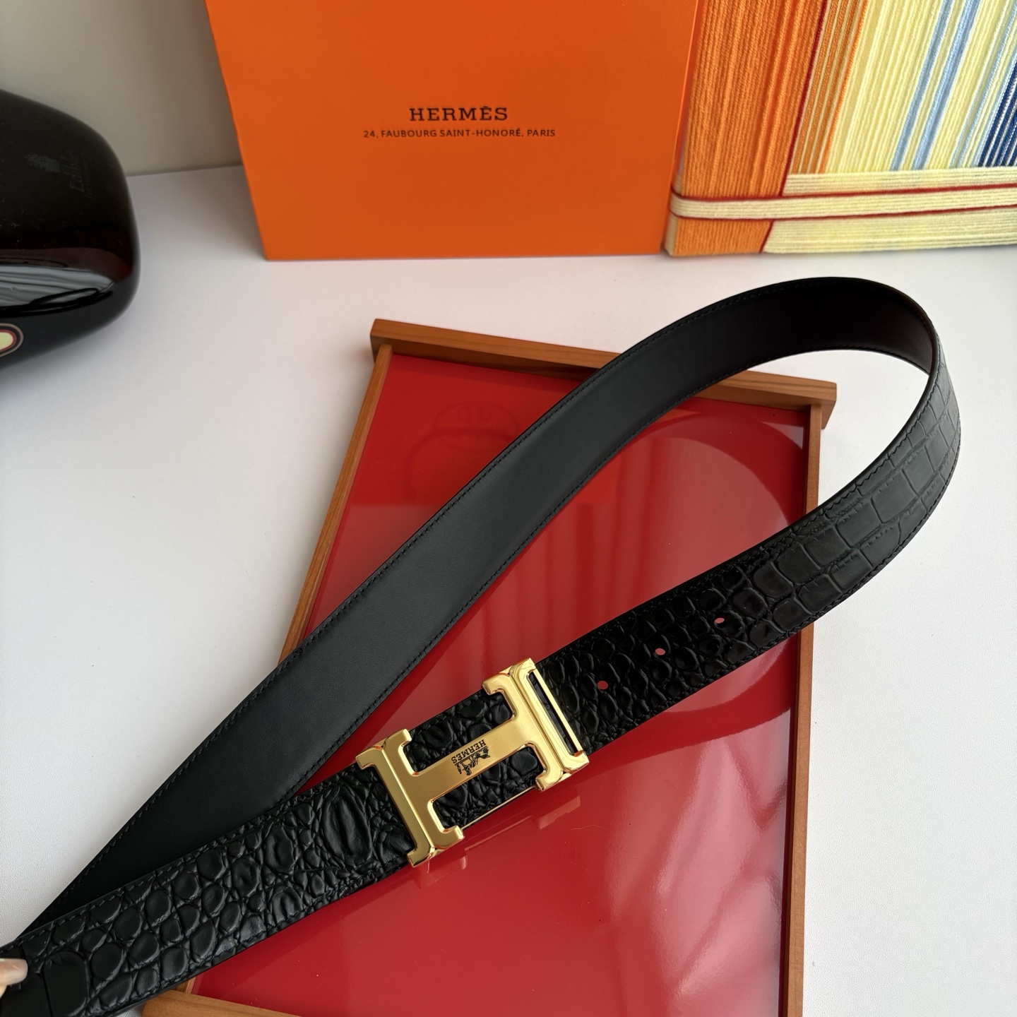 【爱马仕】Hermes 原单爱马仕，宽3.8cm进口原版皮带身，双面可用，内穿精品钢扣，精品电镀五金 ！