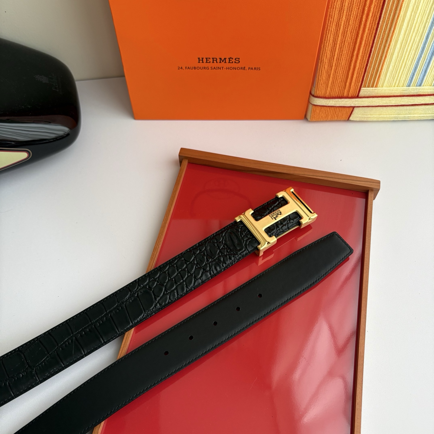 【爱马仕】Hermes 原单爱马仕，宽3.8cm进口原版皮带身，双面可用，内穿精品钢扣，精品电镀五金 ！