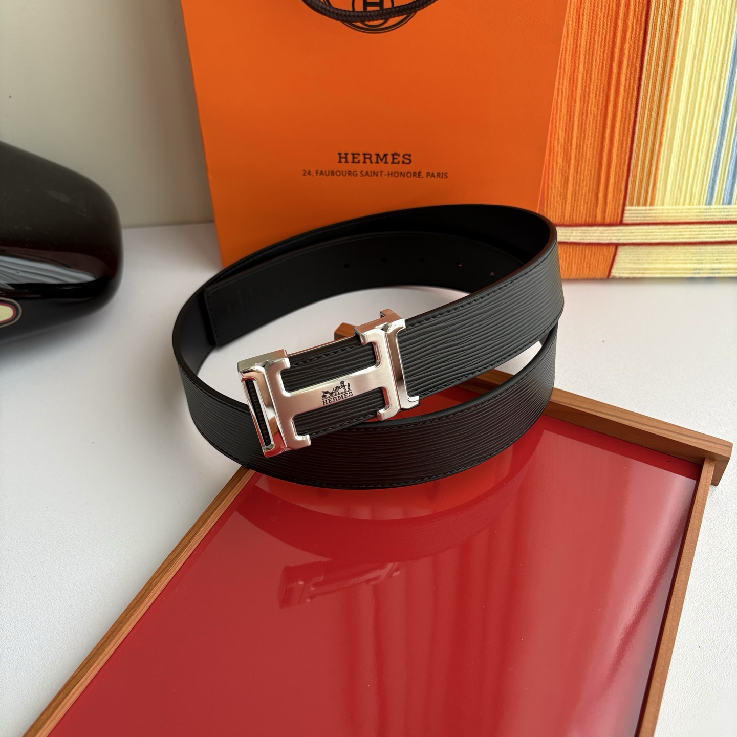【爱马仕】Hermes 原单爱马仕，宽3.8cm进口原版皮带身，双面可用，内穿精品钢扣，精品电镀五金 ！