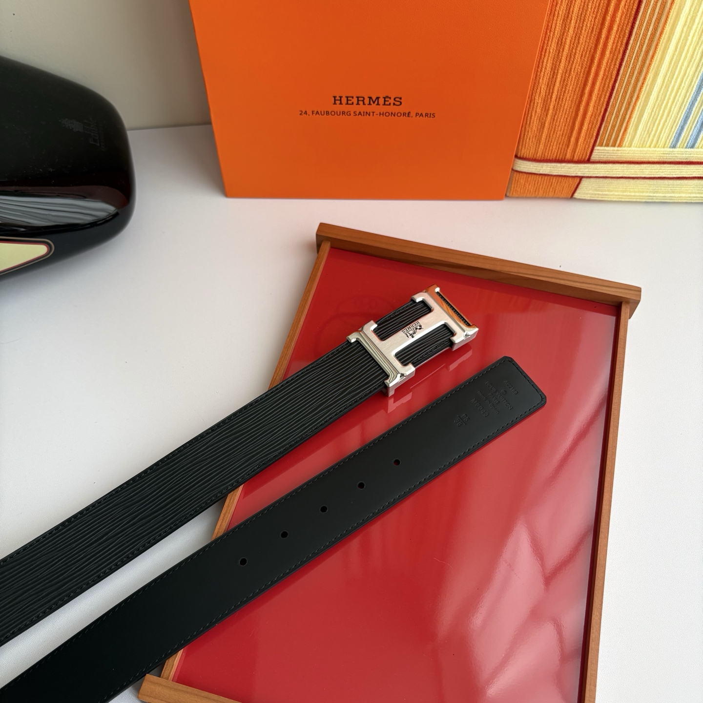 【爱马仕】Hermes 原单爱马仕，宽3.8cm进口原版皮带身，双面可用，内穿精品钢扣，精品电镀五金 ！
