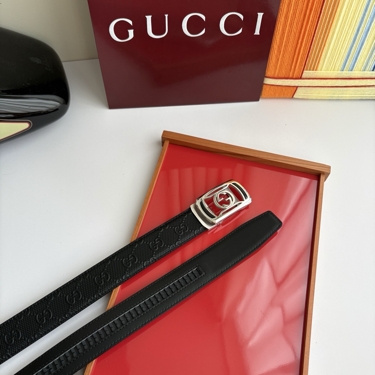 【古奇】 Gucci新款小牛皮，手感细腻柔软，搭配纯钢自动精品扣，男士必备！宽度：3.5cm