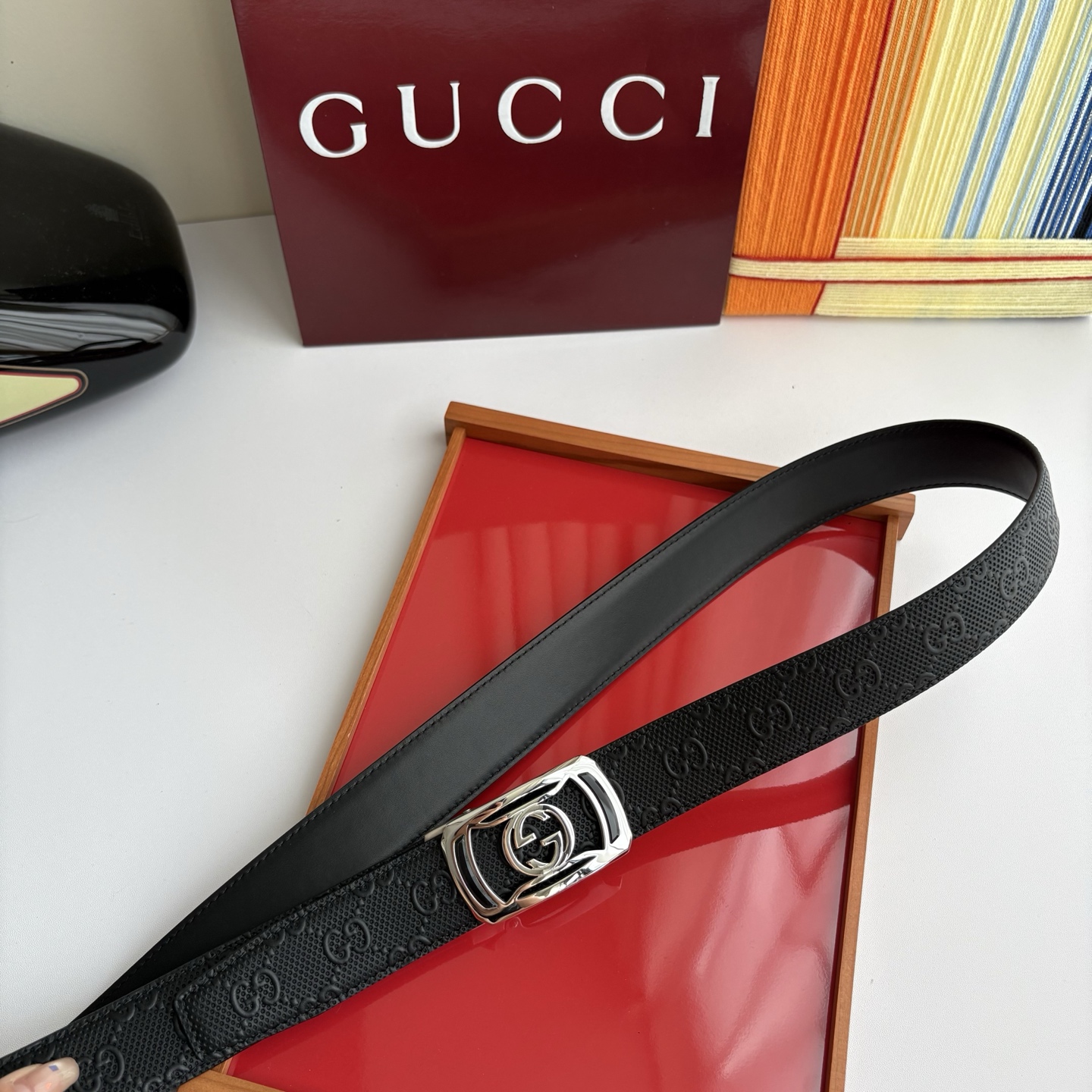 【古奇】 Gucci新款小牛皮，手感细腻柔软，搭配纯钢自动精品扣，男士必备！宽度：3.5cm