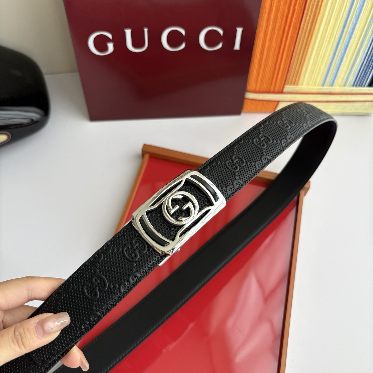 【古奇】 Gucci新款小牛皮，手感细腻柔软，搭配纯钢自动精品扣，男士必备！宽度：3.5cm
