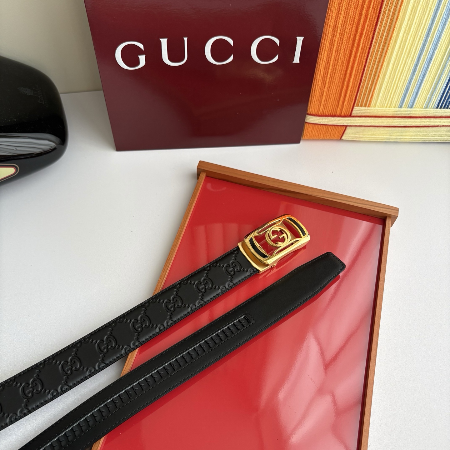 【古奇】 Gucci新款小牛皮，手感细腻柔软，搭配纯钢自动精品扣，男士必备！宽度：3.5cm