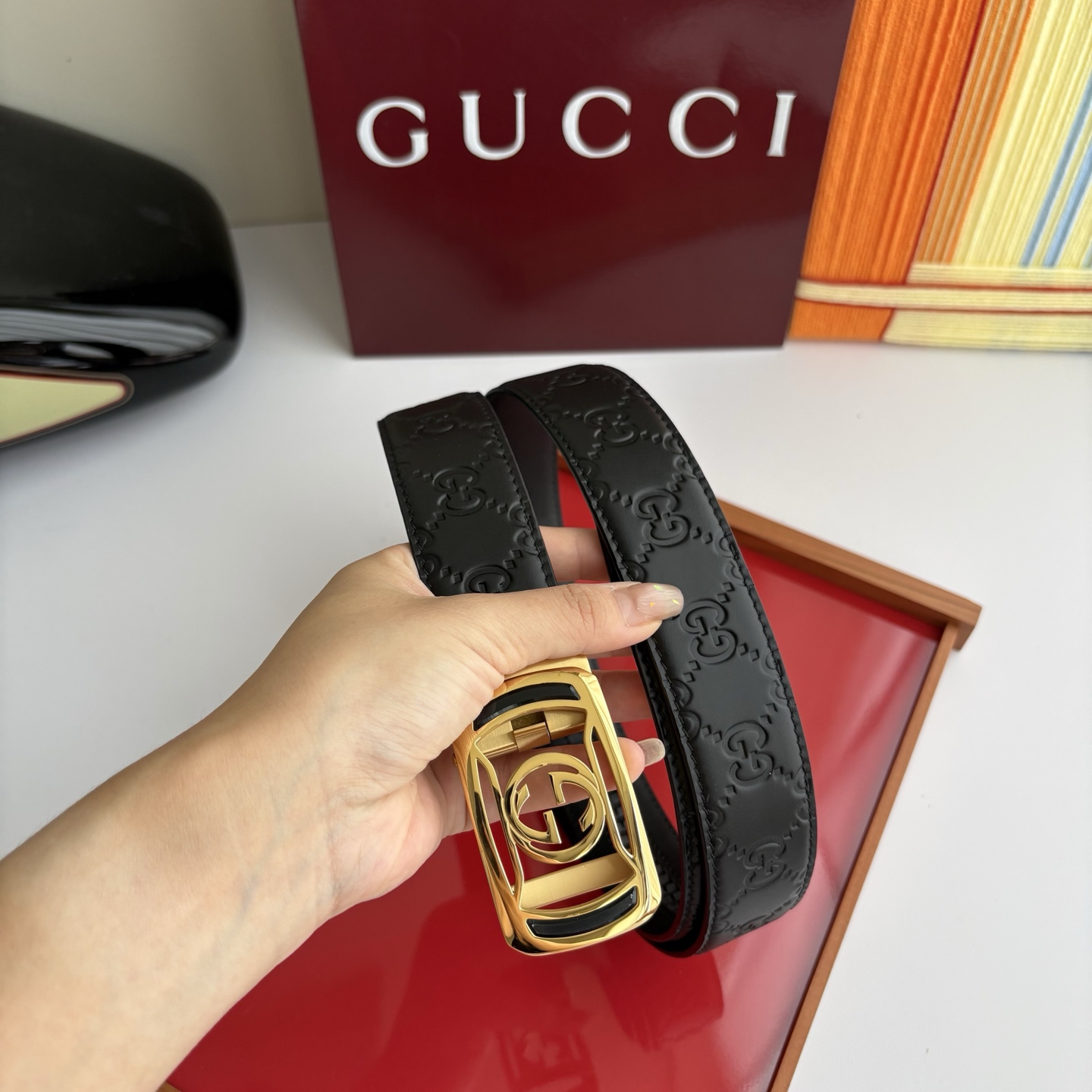 【古奇】 Gucci新款小牛皮，手感细腻柔软，搭配纯钢自动精品扣，男士必备！宽度：3.5cm