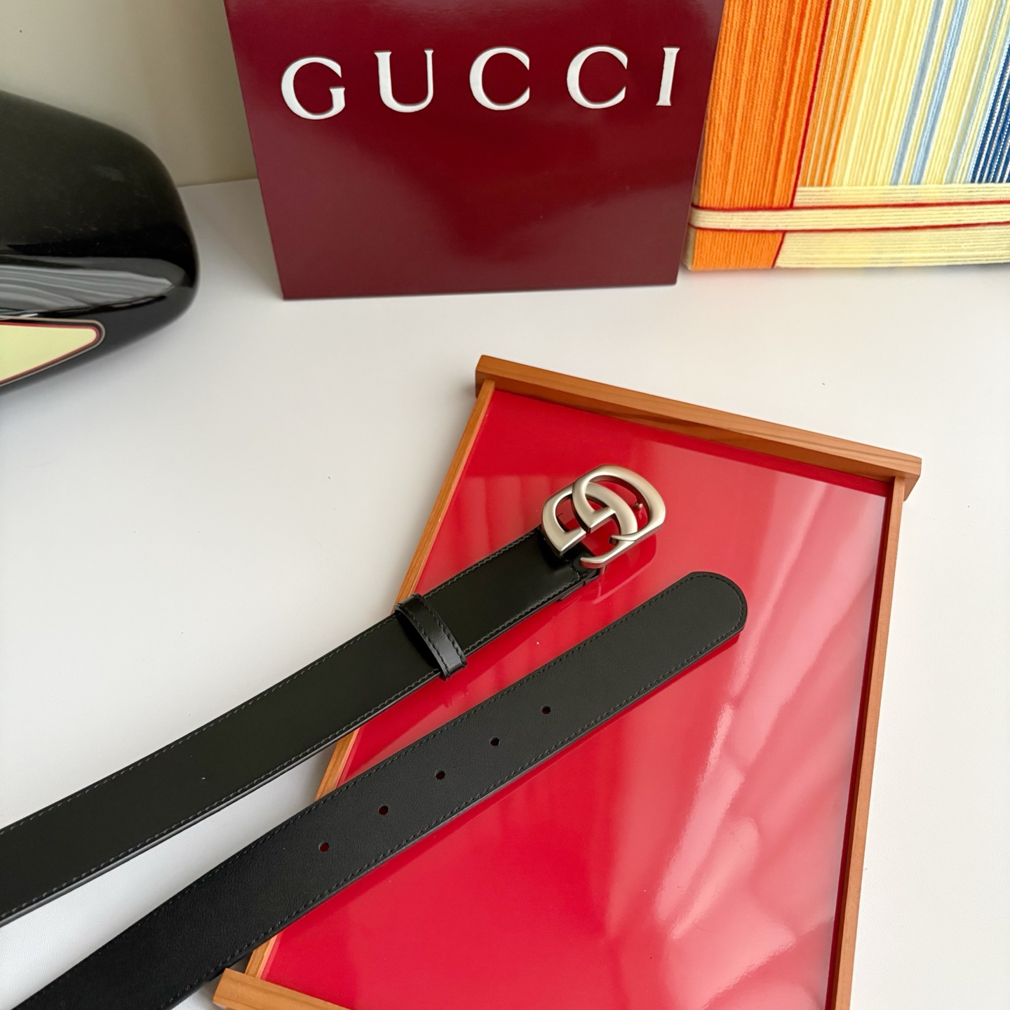 Gucci精品亮面皮纹原版皮底，搭配新款双G复古扣，宽3.5cm，时尚大方，典雅别致。