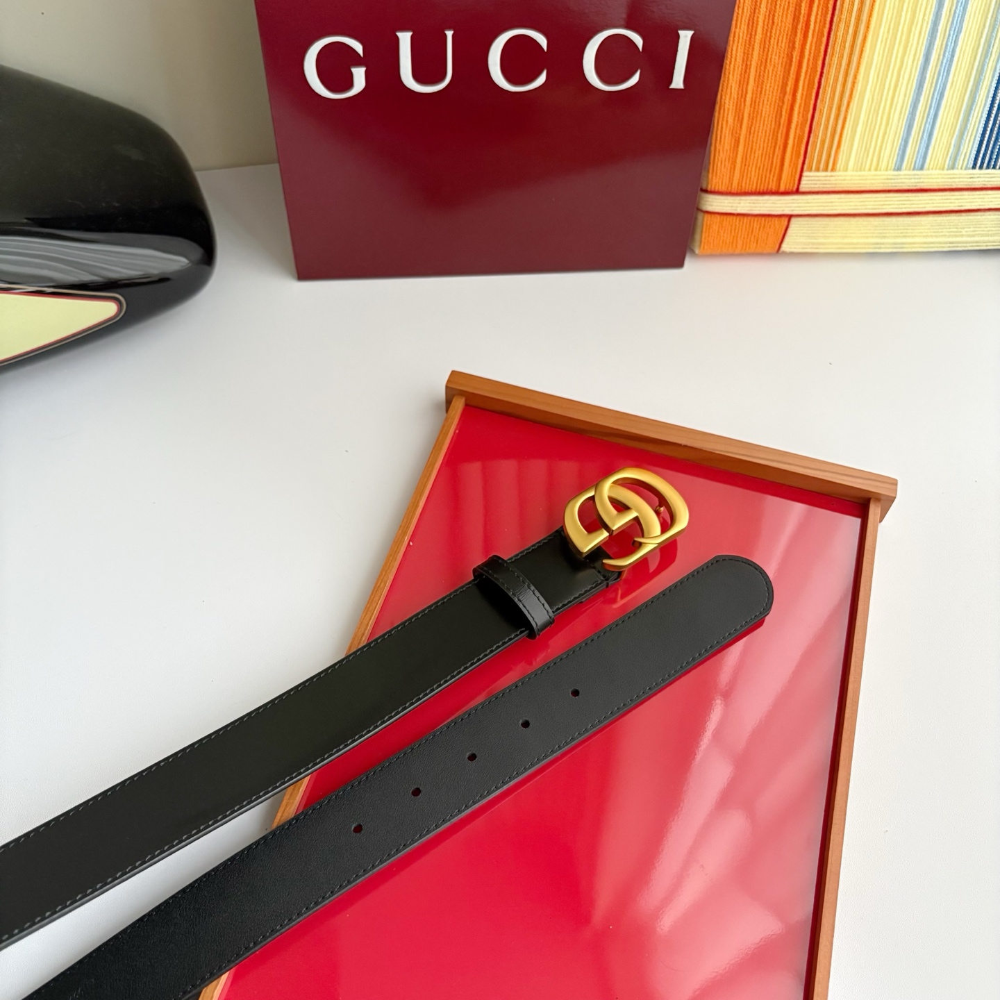 Gucci精品亮面皮纹原版皮底，搭配新款双G复古扣，宽3.5cm，时尚大方，典雅别致。