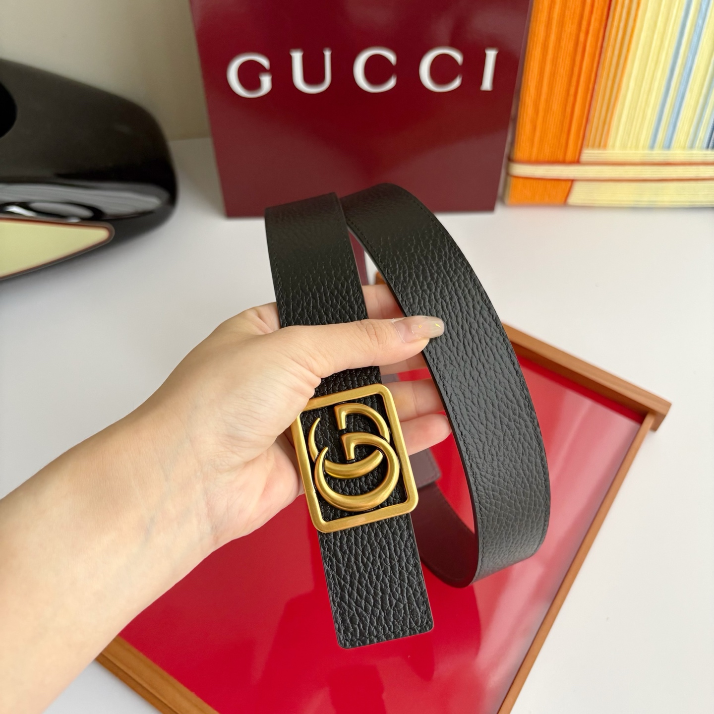 Gucci 经典原单品质，黑色荔枝纹搭配酒红色平纹底，纯铜挂扣，精工制作，细节看图，实物拍摄，高端奢华，