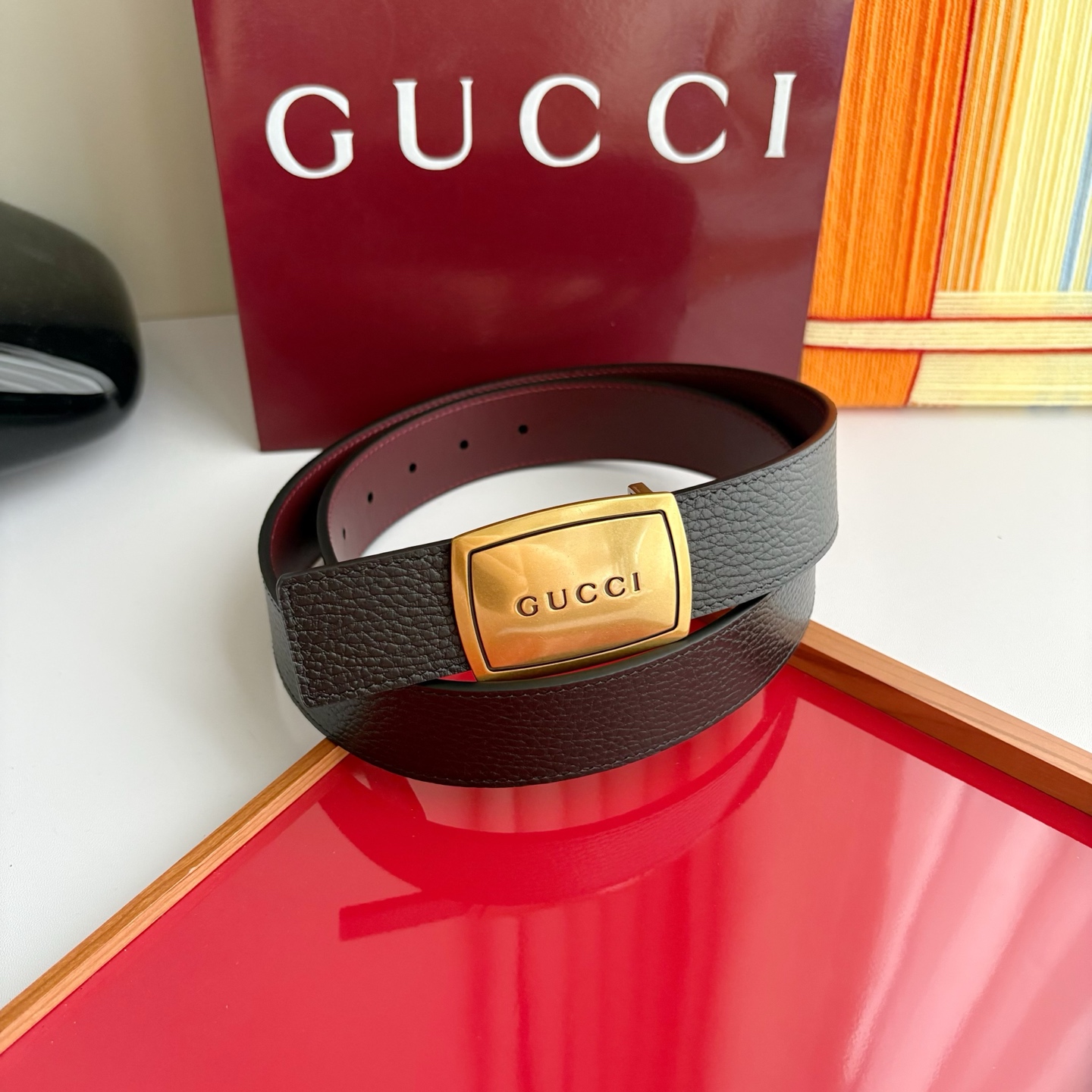 Gucci 经典原单品质，黑色荔枝纹搭配酒红色平纹底，纯铜挂扣，精工制作，细节看图，实物拍摄，高端奢华，