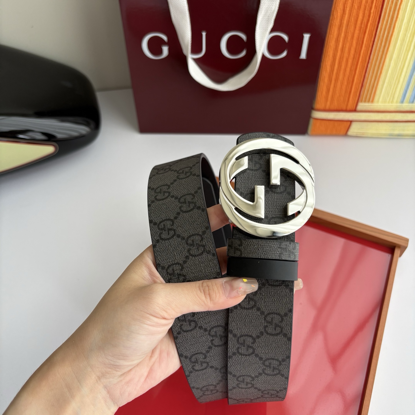 Gucci 经典原单品质，新款灰色Pvc印花搭配原版平纹底，纯铜挂扣，精工制作，细节看图，实物拍摄，高端
