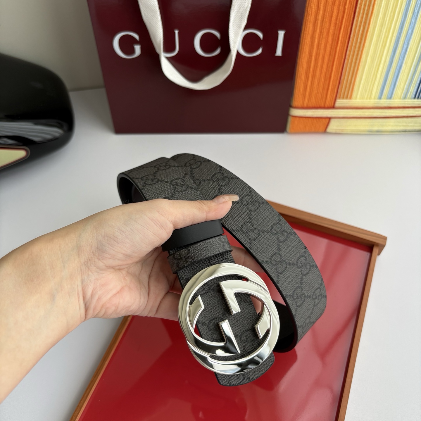 Gucci 经典原单品质，新款灰色Pvc印花搭配原版平纹底，纯铜挂扣，精工制作，细节看图，实物拍摄，高端