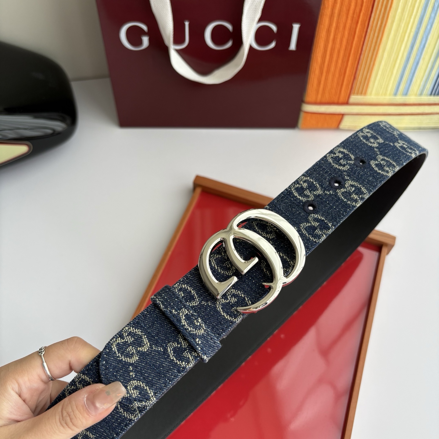 Gucci 经典原单品质，牛仔布品牌印花logo搭配原版平纹皮底，纯铜精品扣，精工制作，细节看图，实物拍