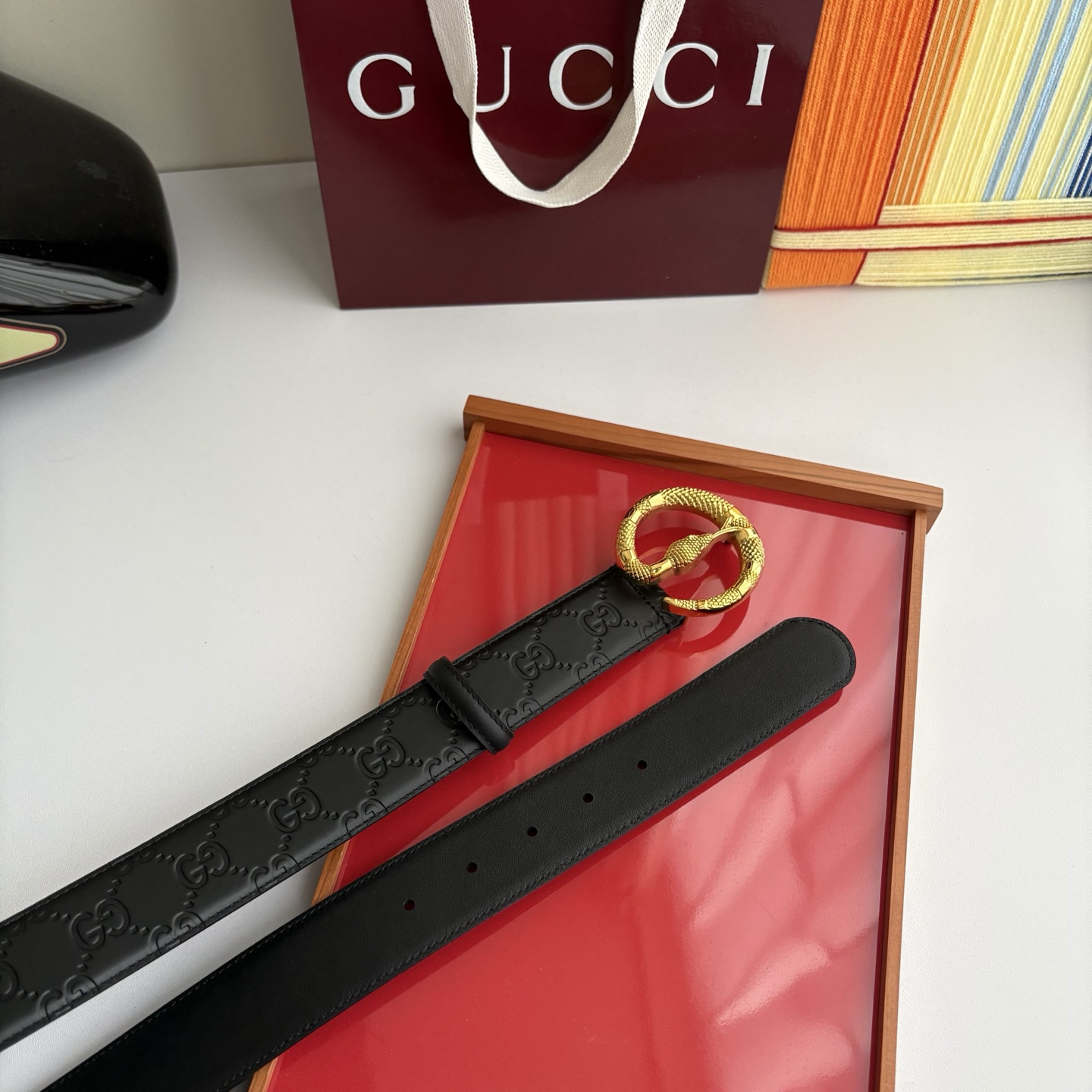 Gucci 经典原单品质，经典品牌压花logo搭配原版平纹皮底，纯钢精品扣，精工制作，细节看图，实物拍摄