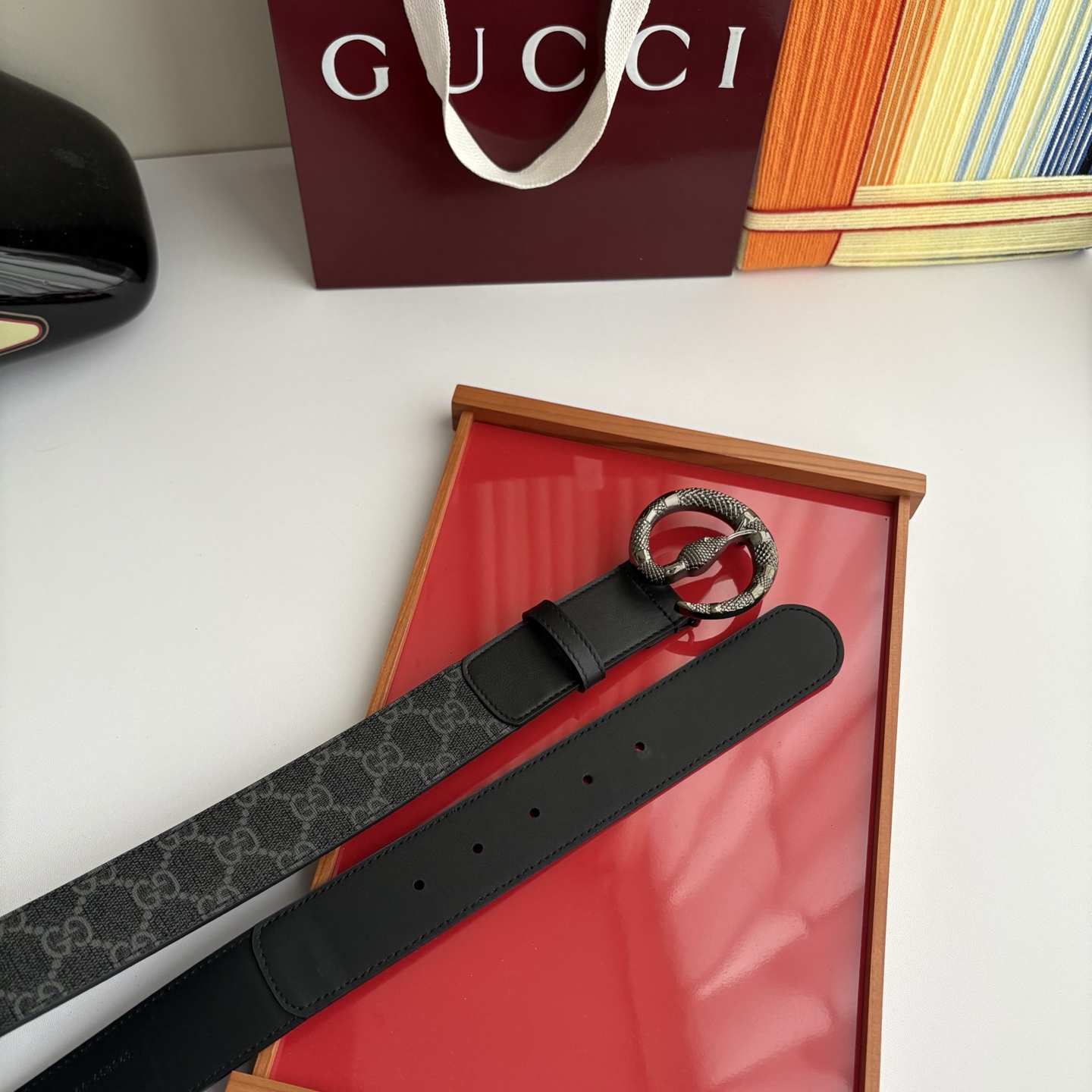 Gucci 经典原单品质，经典品牌印花logo搭配原版平纹皮底，纯钢精品扣，精工制作，细节看图，实物拍摄