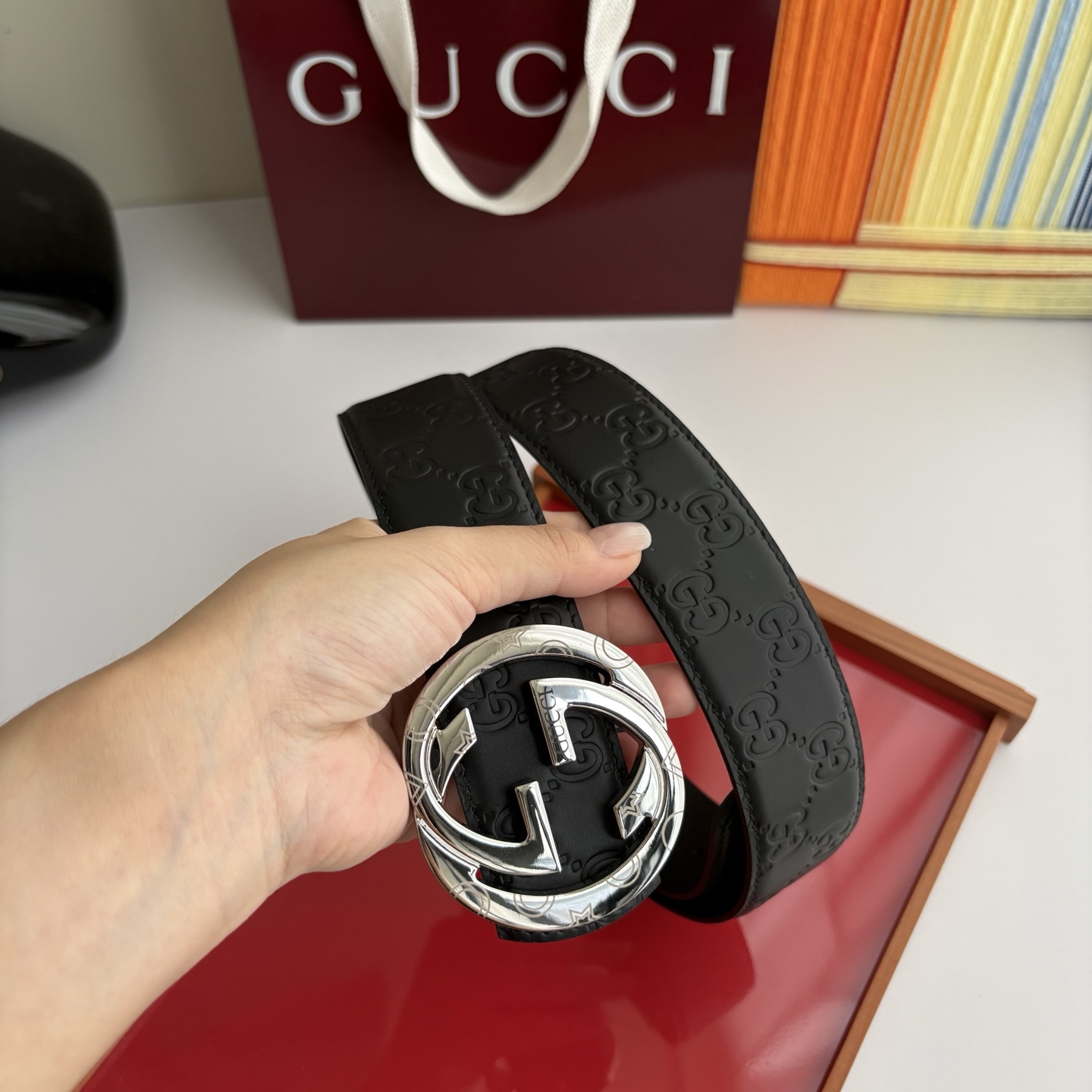 Gucci 经典原单品质，头层牛皮压花配原版皮底，原单精品挂扣，精工制作，细节看图，实物拍摄，高端奢华，
