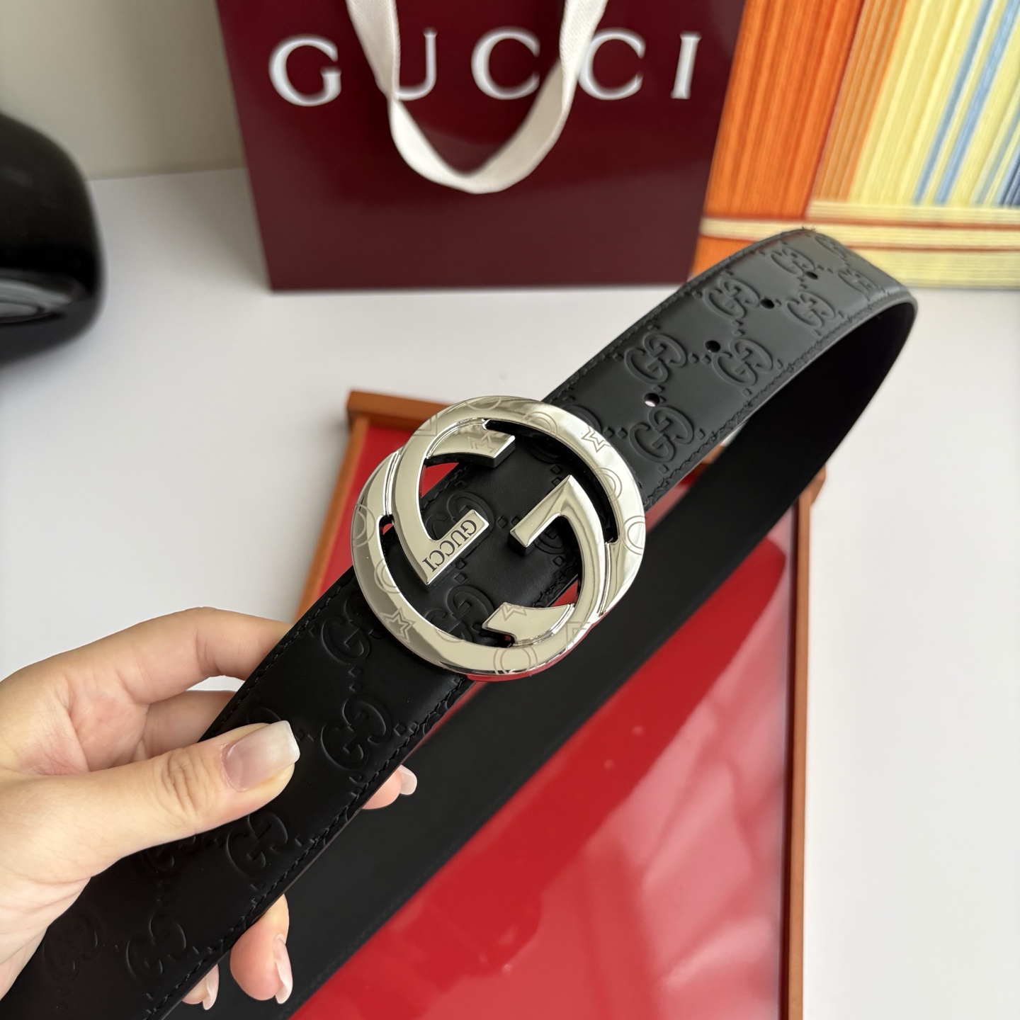 Gucci 经典原单品质，头层牛皮压花配原版皮底，原单精品挂扣，精工制作，细节看图，实物拍摄，高端奢华，