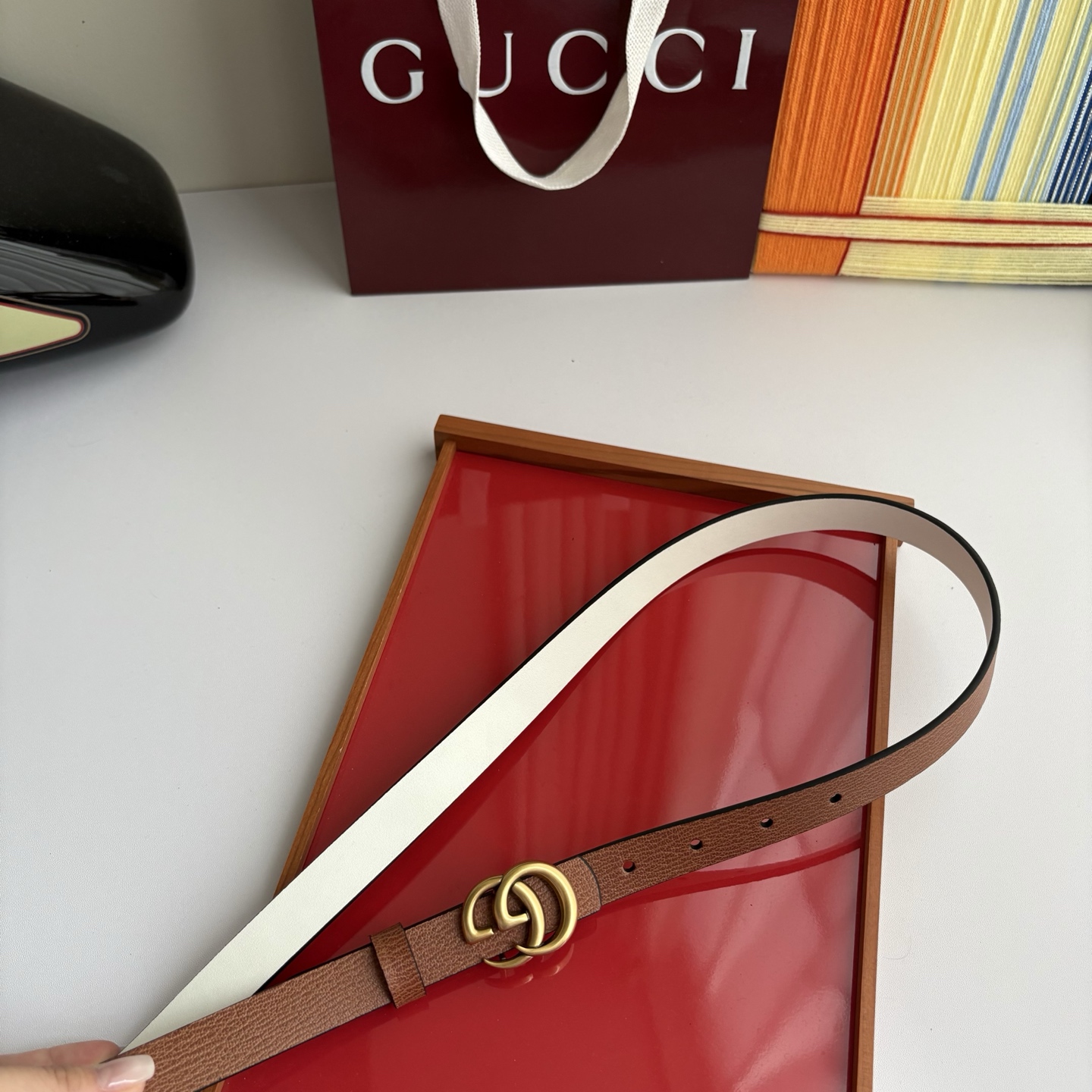Gucci 经典原单品质，原版小牛皮搭配平纹底，纯铜精品挂扣，两面可用，细节看图，实物拍摄，高端奢华，宽