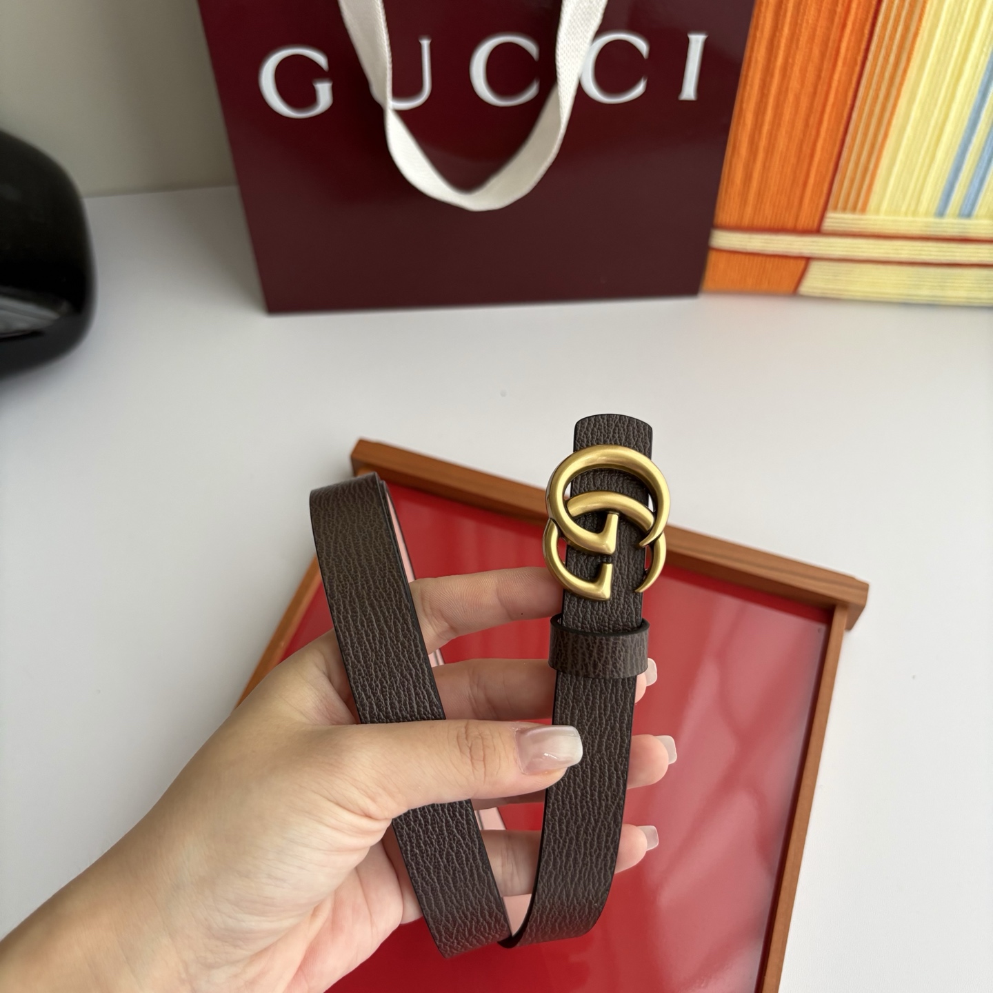 Gucci 经典原单品质，原版小牛皮搭配平纹底，纯铜精品挂扣，两面可用，细节看图，实物拍摄，高端奢华，宽