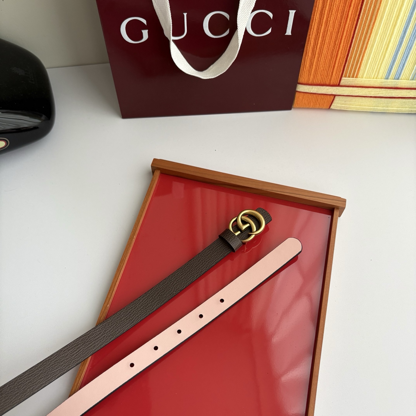 Gucci 经典原单品质，原版小牛皮搭配平纹底，纯铜精品挂扣，两面可用，细节看图，实物拍摄，高端奢华，宽