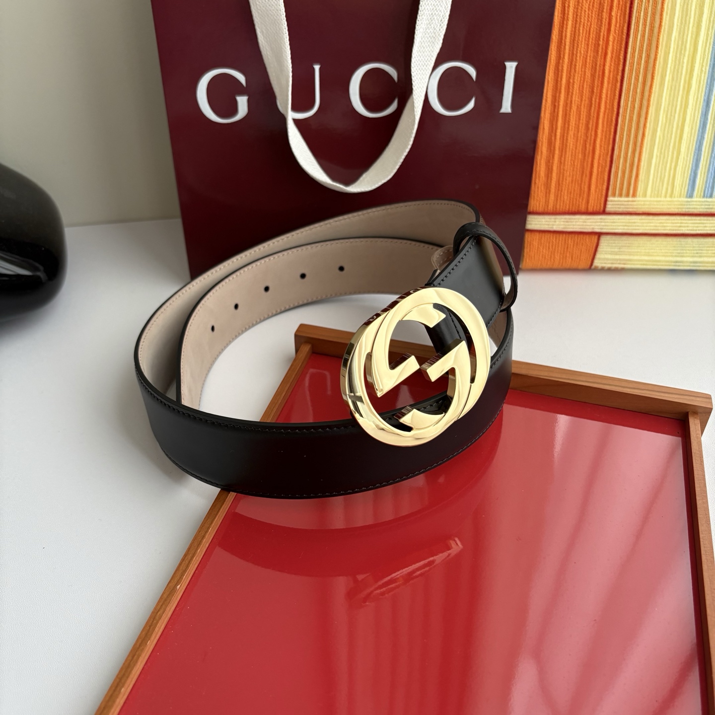 NO:860991,Original Gucci fine calfskin surface, original tree paste sand base, with new double G glossy buckle, 4.0cm wide, fashionable, elegant and chic., belt, gucci, cowhide19860909原单 Gucci精品小牛皮面原版树膏沙底,搭配新款双G亮面扣,宽4.0cm,时尚大方,典雅别致.,皮带,gucci,cowhide,Belt