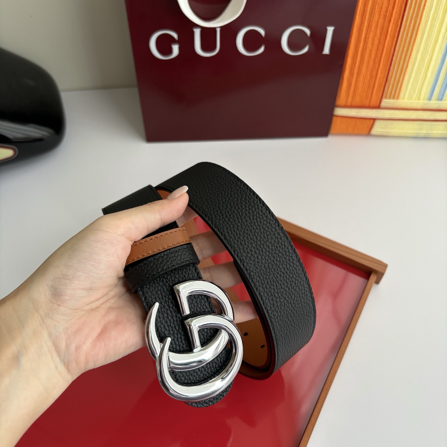 Gucci 经典原单品质，荔枝纹面搭土黄平纹底，精品铜扣，精工制作，细节看图，实物拍摄，高端奢华，宽度4