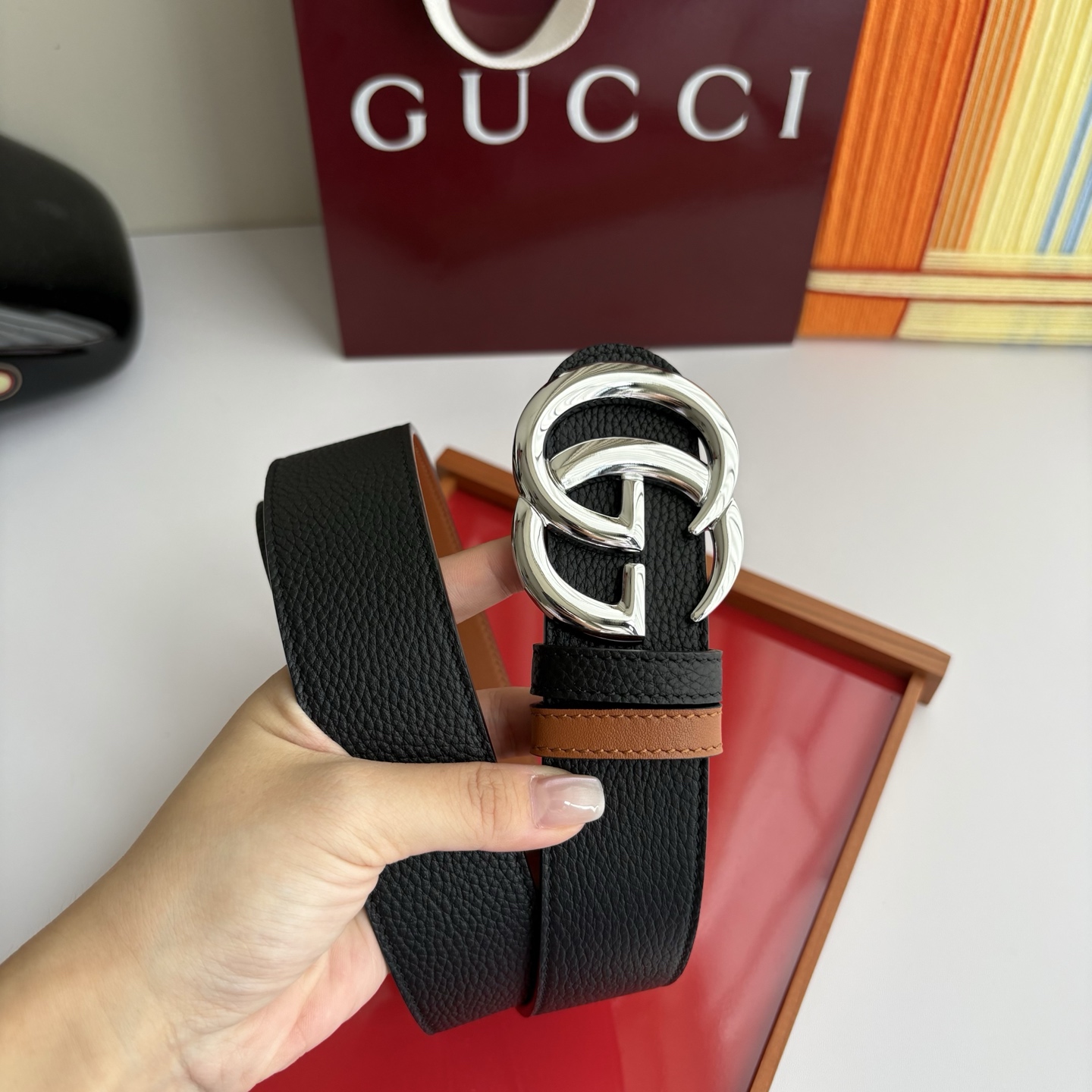 Gucci 经典原单品质，荔枝纹面搭土黄平纹底，精品铜扣，精工制作，细节看图，实物拍摄，高端奢华，宽度4