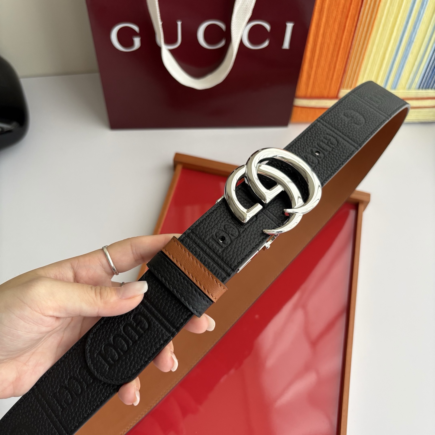 Gucci 经典原单品质，荔枝纹面搭土黄平纹底，精品旋转铜扣，精工制作，细节看图，实物拍摄，高端奢华，宽