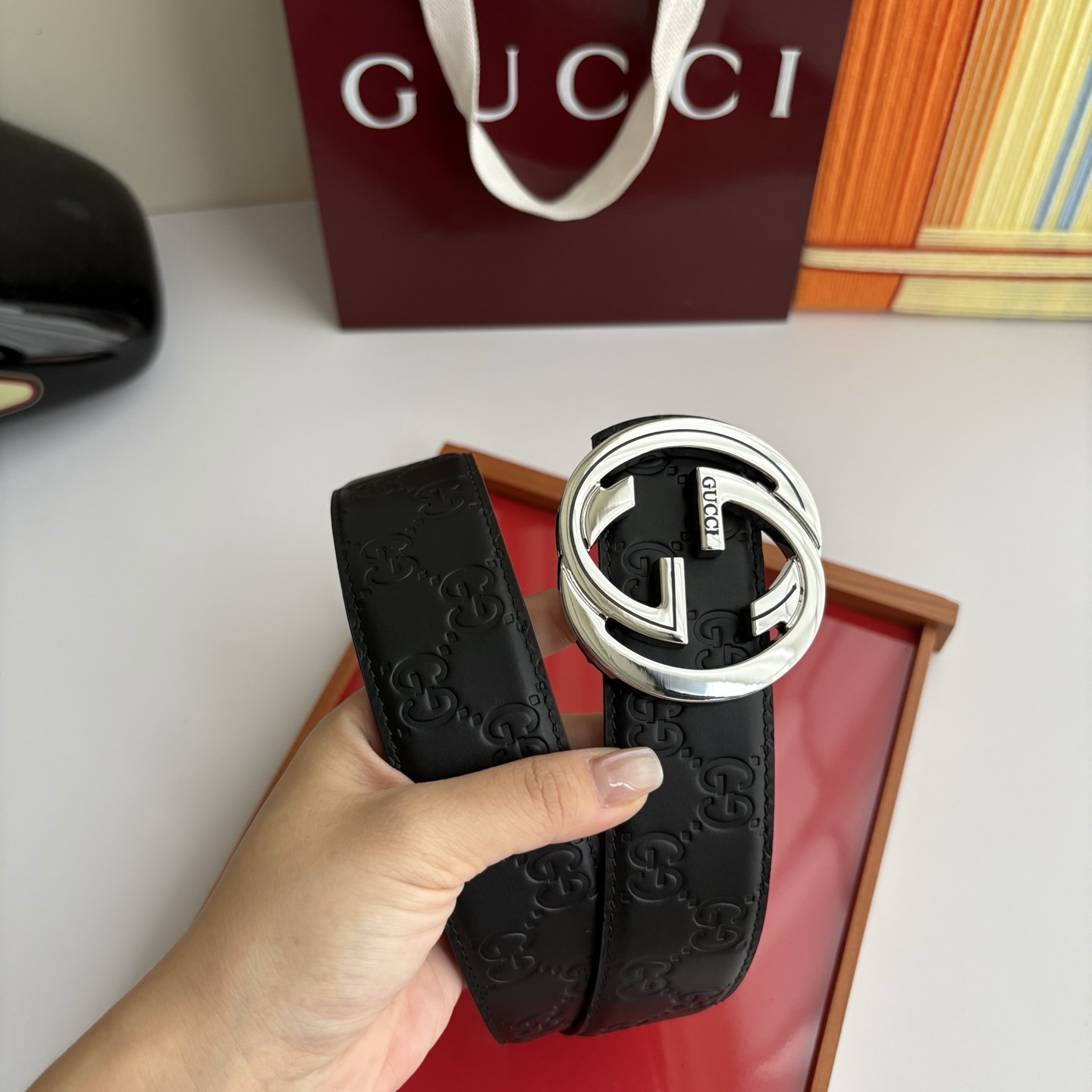 Gucci 经典原单品质，压花面搭配原版平纹底，精品铜扣，精工制作，细节看图，实物拍摄，高端奢华，宽度4