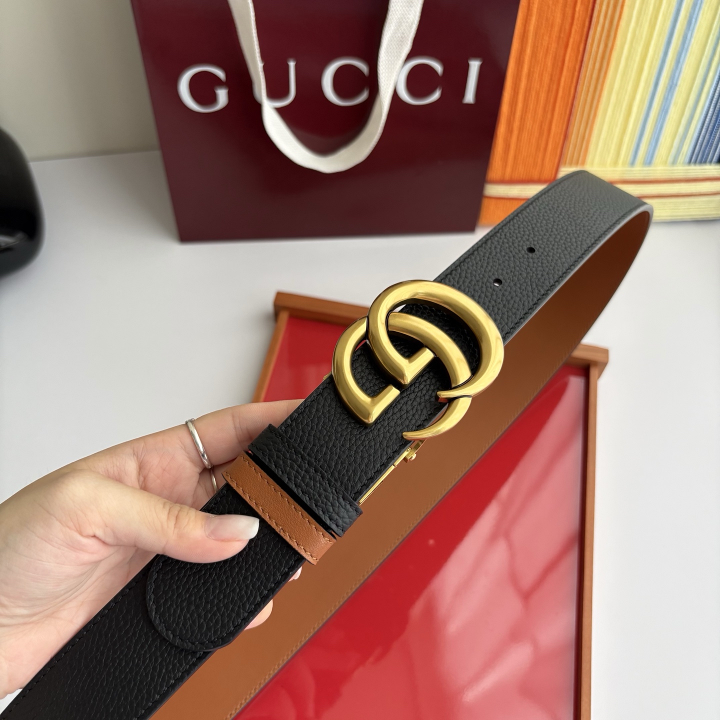 Gucci 经典原单品质，荔枝纹面搭土黄平纹底，精品旋转铜扣，精工制作，细节看图，实物拍摄，高端奢华，宽