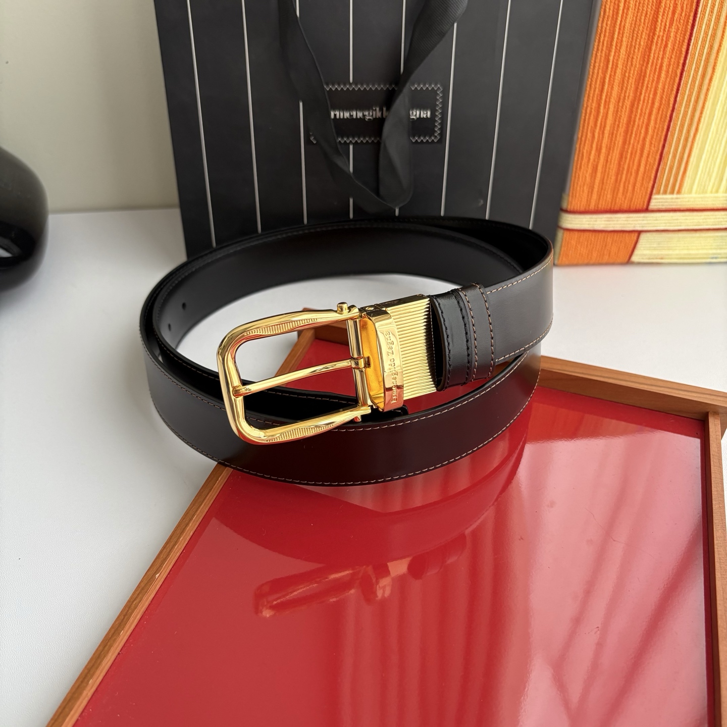 NO:861268,Original Ermenegildo Zegna calfskin, delicate and soft to the touch, with high-quality pure copper rotating buckle, a must-have for men!  Width 3.5cm bright gold, belt, zegna, cowhide19860909原单  杰尼亚原版小牛皮,手感细腻柔软,搭配精品纯铜旋转扣,男士必备！宽3.5cm亮金色,皮带,zegna,cowhide,Belt