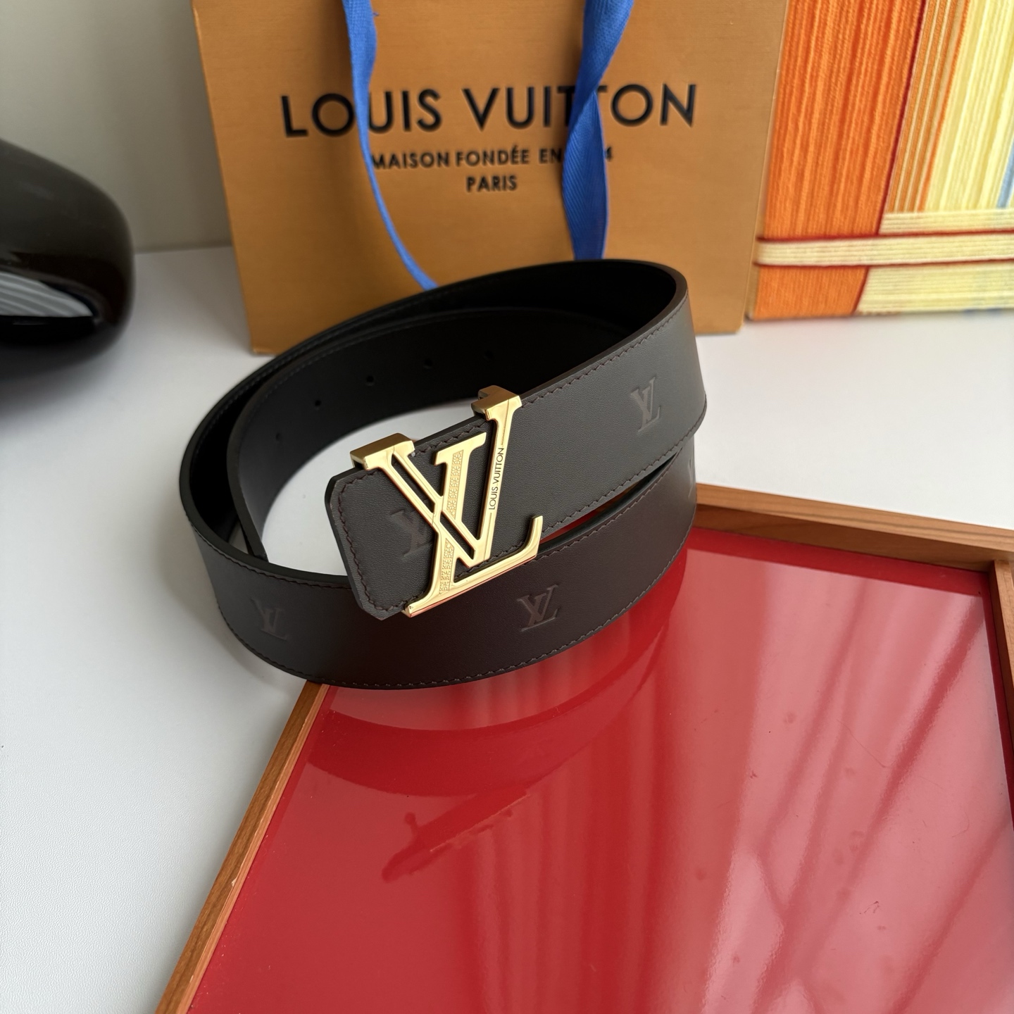 NO:861327,Original LOUIS VUITTON classic original quality, single-sided printing with original high-quality steel buckle, precision production, detailed pictures, actual shooting, high-end luxury, width 4.0cm, belt, Louis Vuitton19860909原单  LOUIS VUITTON经典原单品质,单面印花搭配原单精品钢扣,精工制作,细节看图,实物拍摄,高端奢华,宽度4.0cm,皮带,louis vuitton,Belt