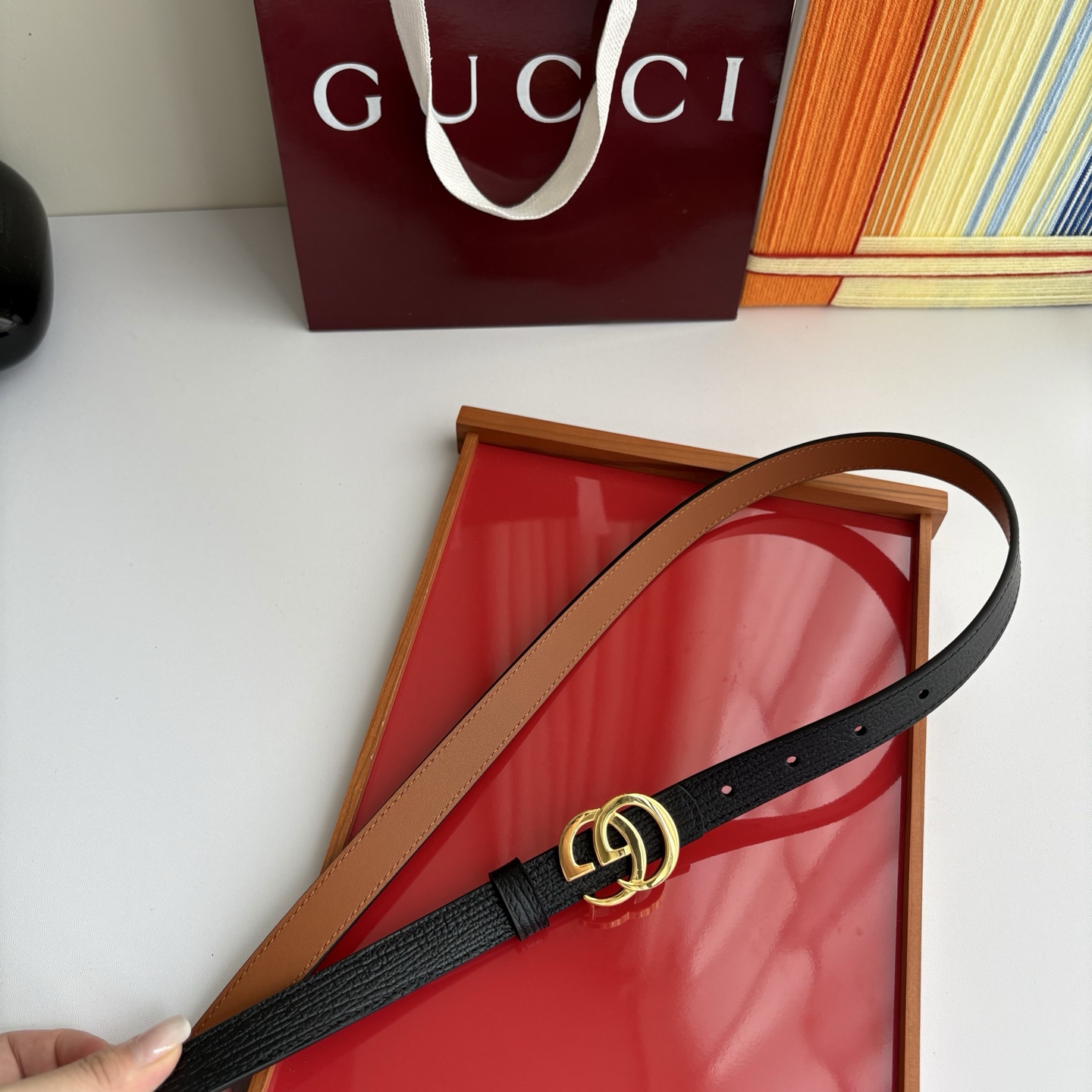 Gucci 经典原单品质，原版小牛皮搭配平纹底，纯铜精品挂扣，两面可用，细节看图，实物拍摄，高端奢华，宽