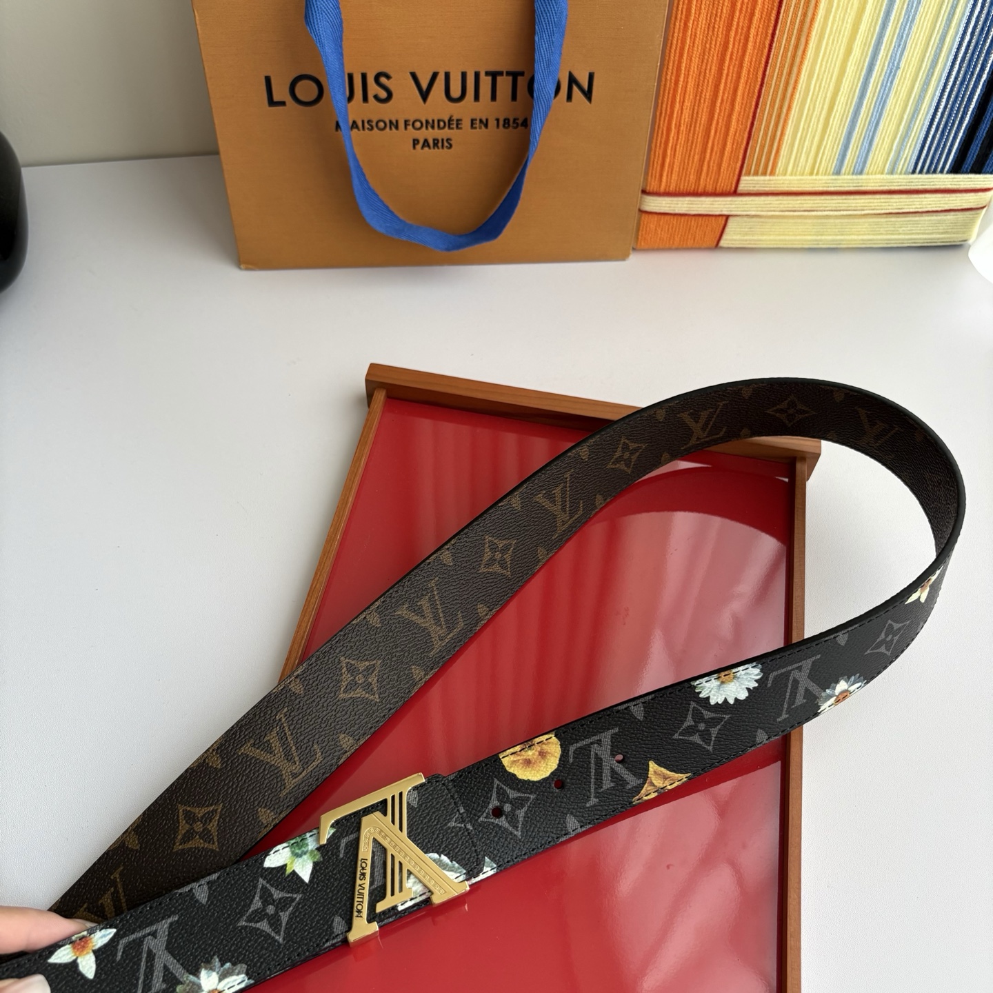 LOUIS VUITTON经典原单品质，两面印花，精工制作，细节看图，实物拍摄，高端奢华，宽度4.0cm