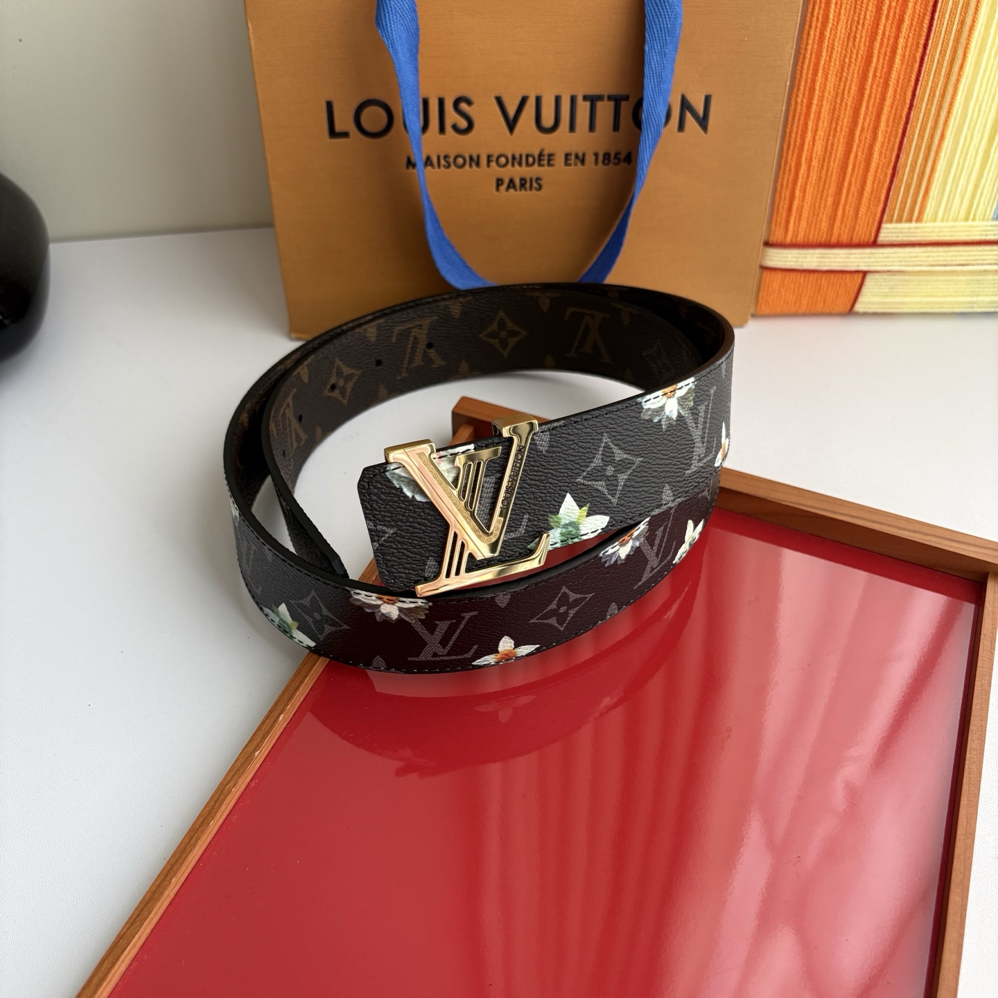 LOUIS VUITTON经典原单品质，两面印花，精工制作，细节看图，实物拍摄，高端奢华，宽度4.0cm