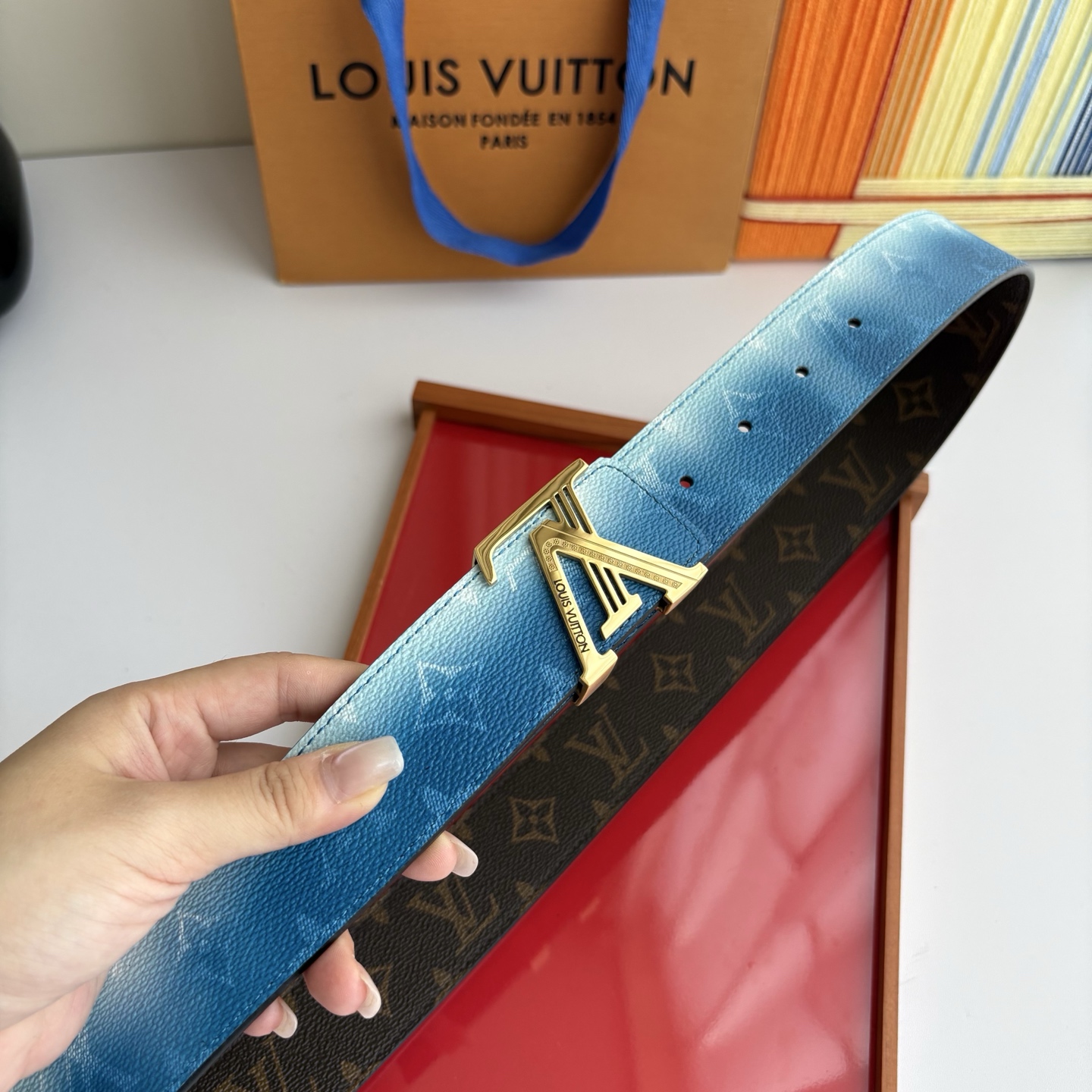 LOUIS VUITTON经典原单品质，两面印花，精工制作，细节看图，实物拍摄，高端奢华，宽度4.0cm