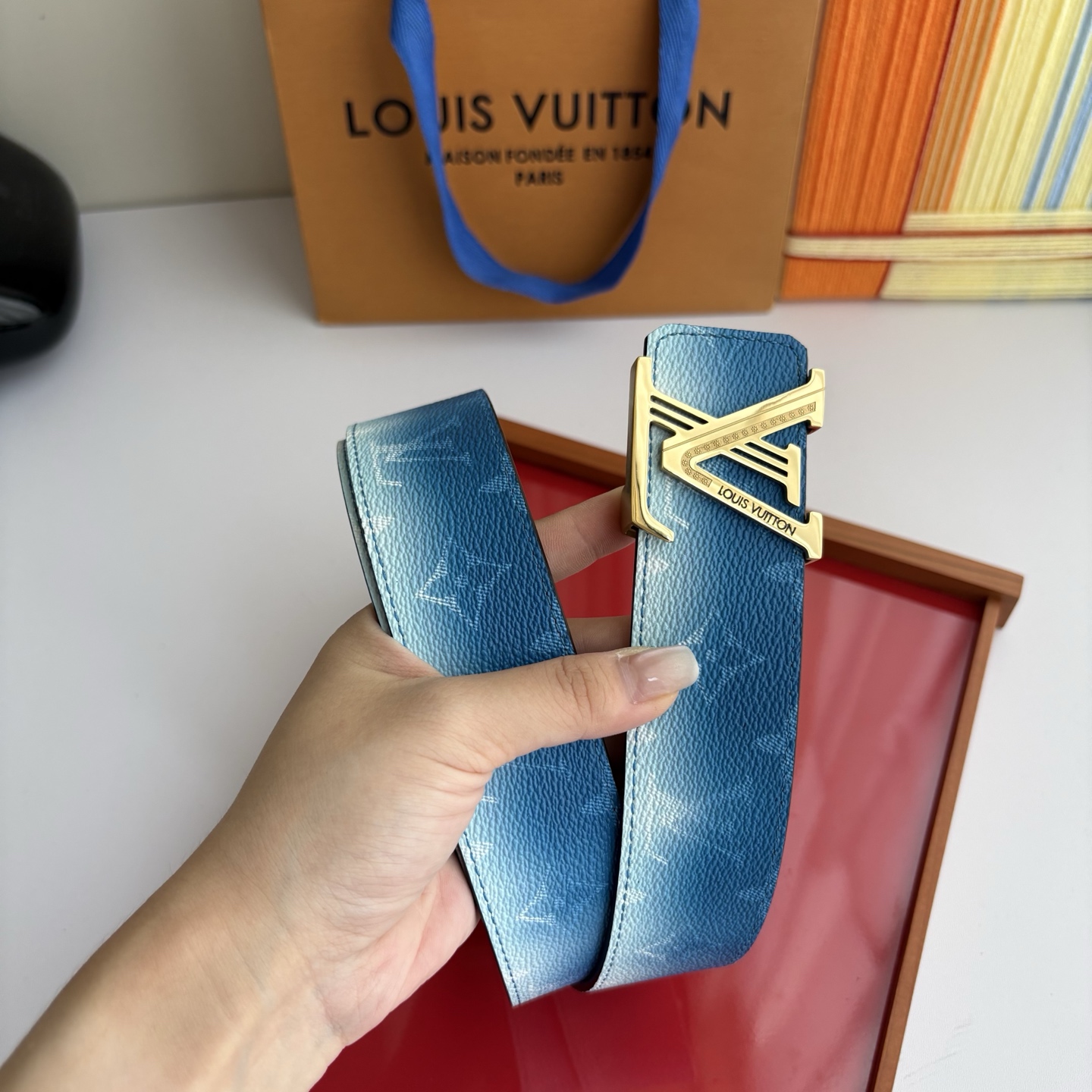 LOUIS VUITTON经典原单品质，两面印花，精工制作，细节看图，实物拍摄，高端奢华，宽度4.0cm