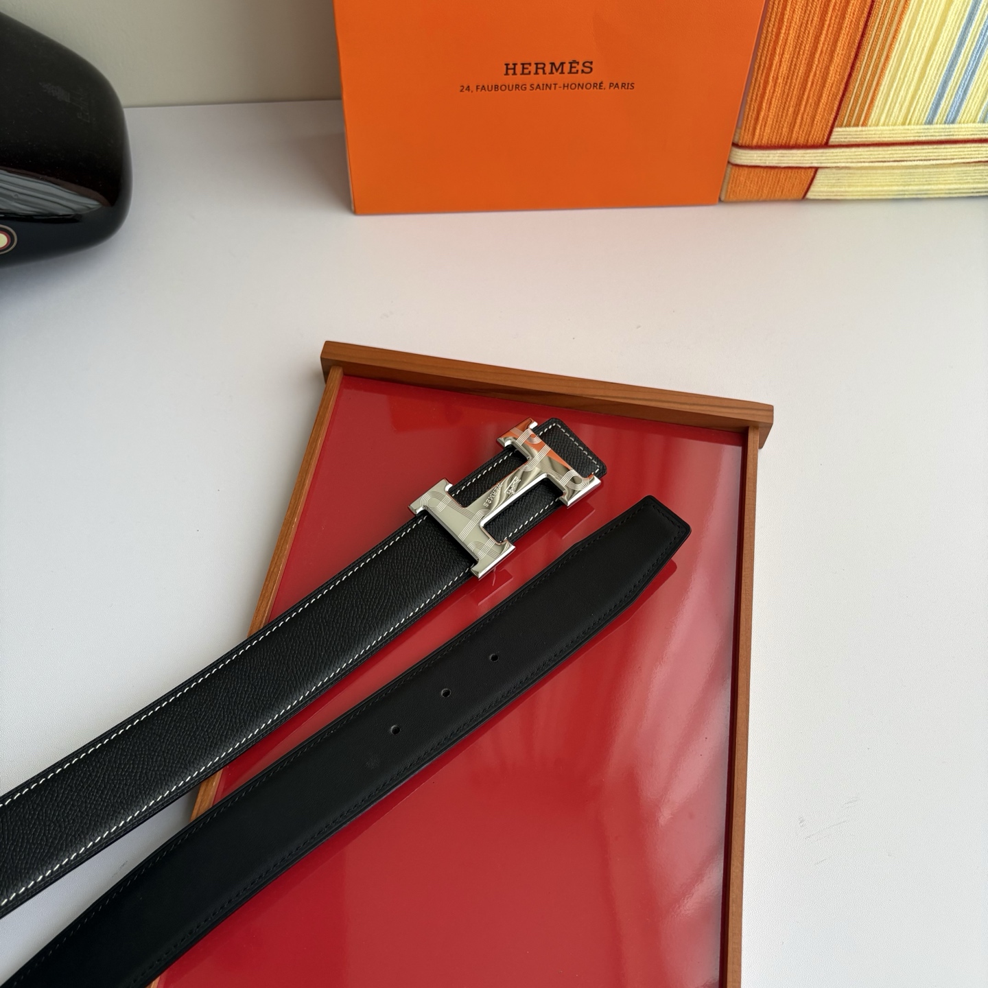 【爱马仕】Hermes 原单爱马仕，宽3.8cm进口原版皮带身，双面可两面用，精品电镀五金 ！