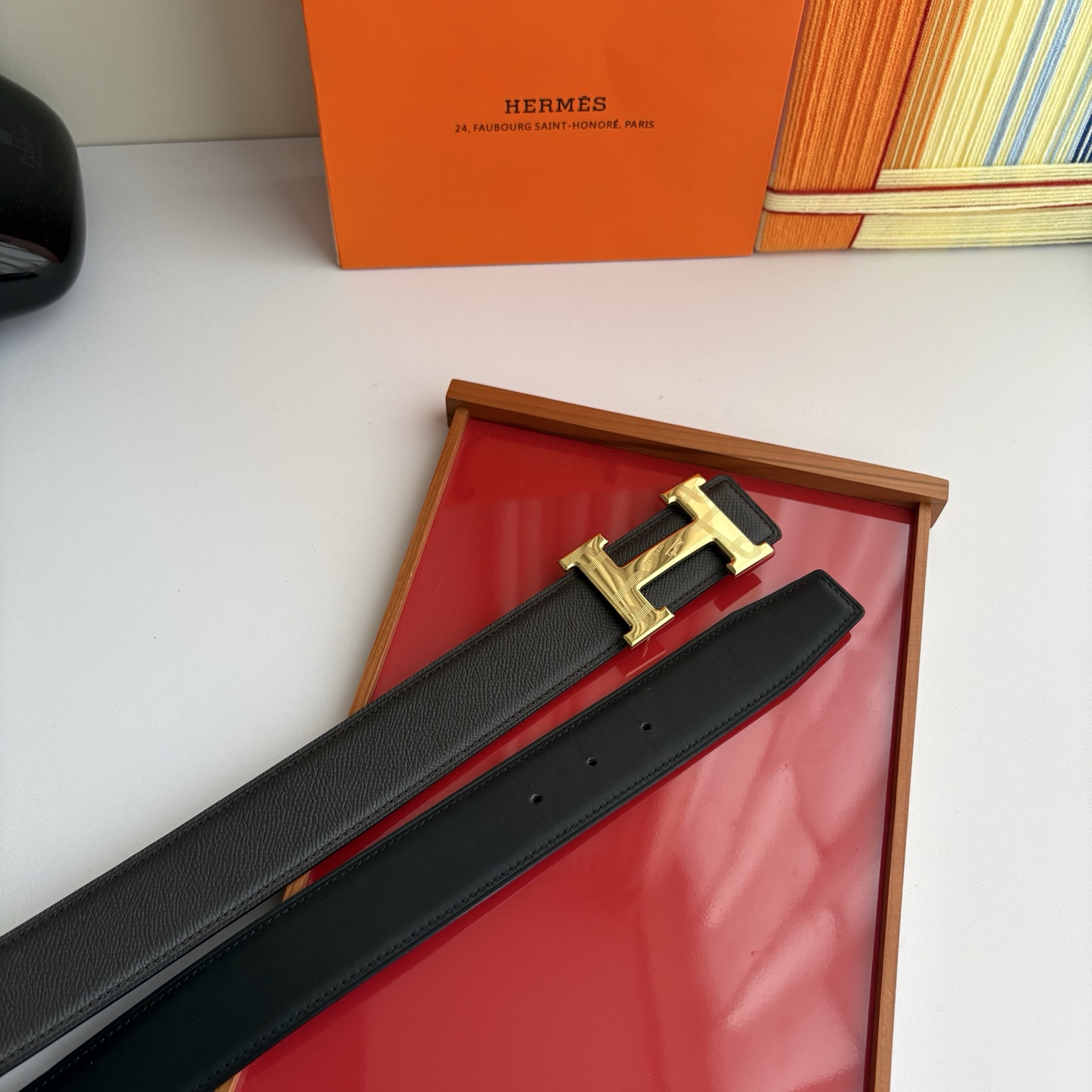 【爱马仕】Hermes 原单爱马仕，宽3.8cm进口原版皮带身，双面可两面用，精品电镀五金 ！