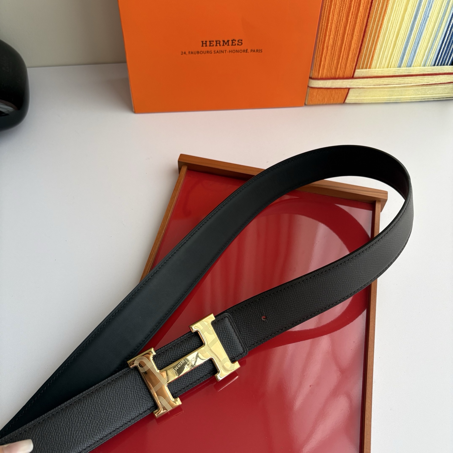 【爱马仕】Hermes 原单爱马仕，宽3.8cm进口原版皮带身，双面可两面用，精品电镀五金 ！