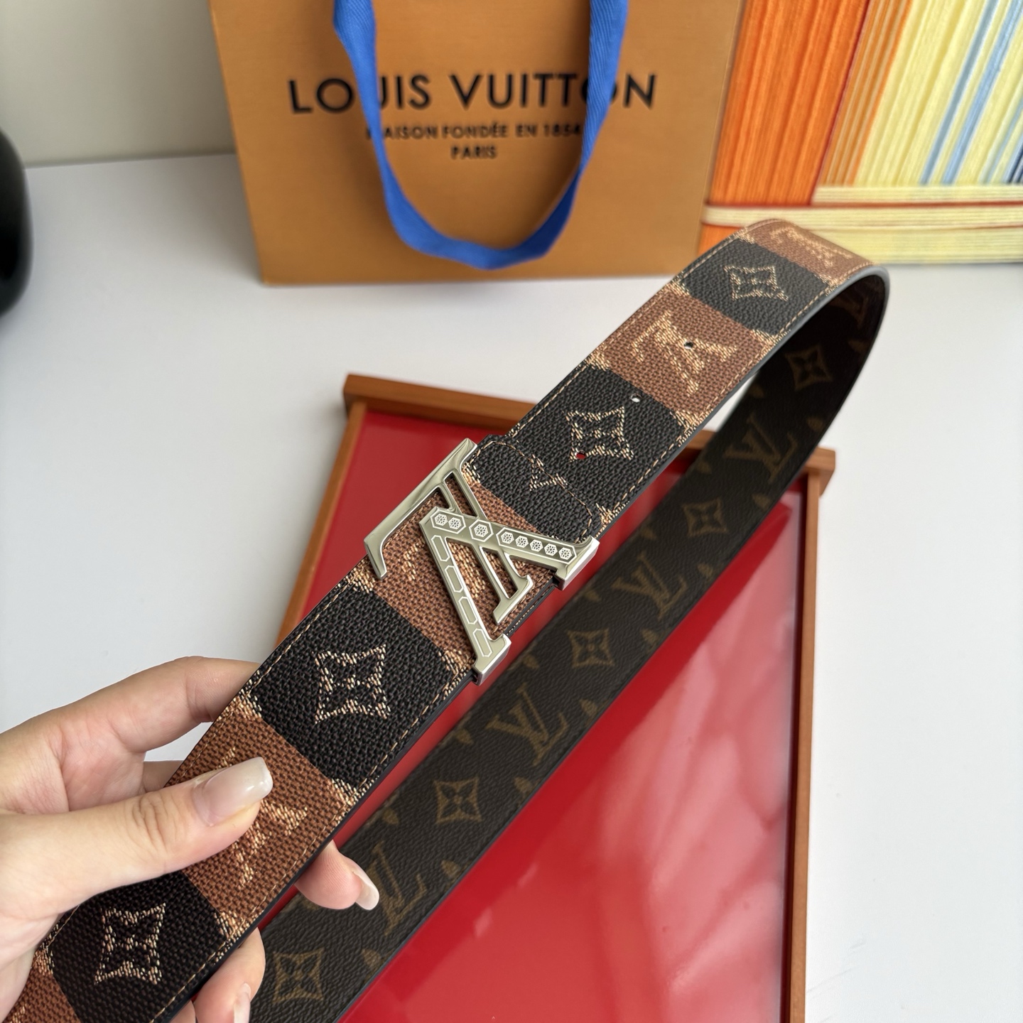 LOUIS VUITTON经典原单品质，两面印花，精工制作，细节看图，实物拍摄，高端奢华，宽度4.0cm
