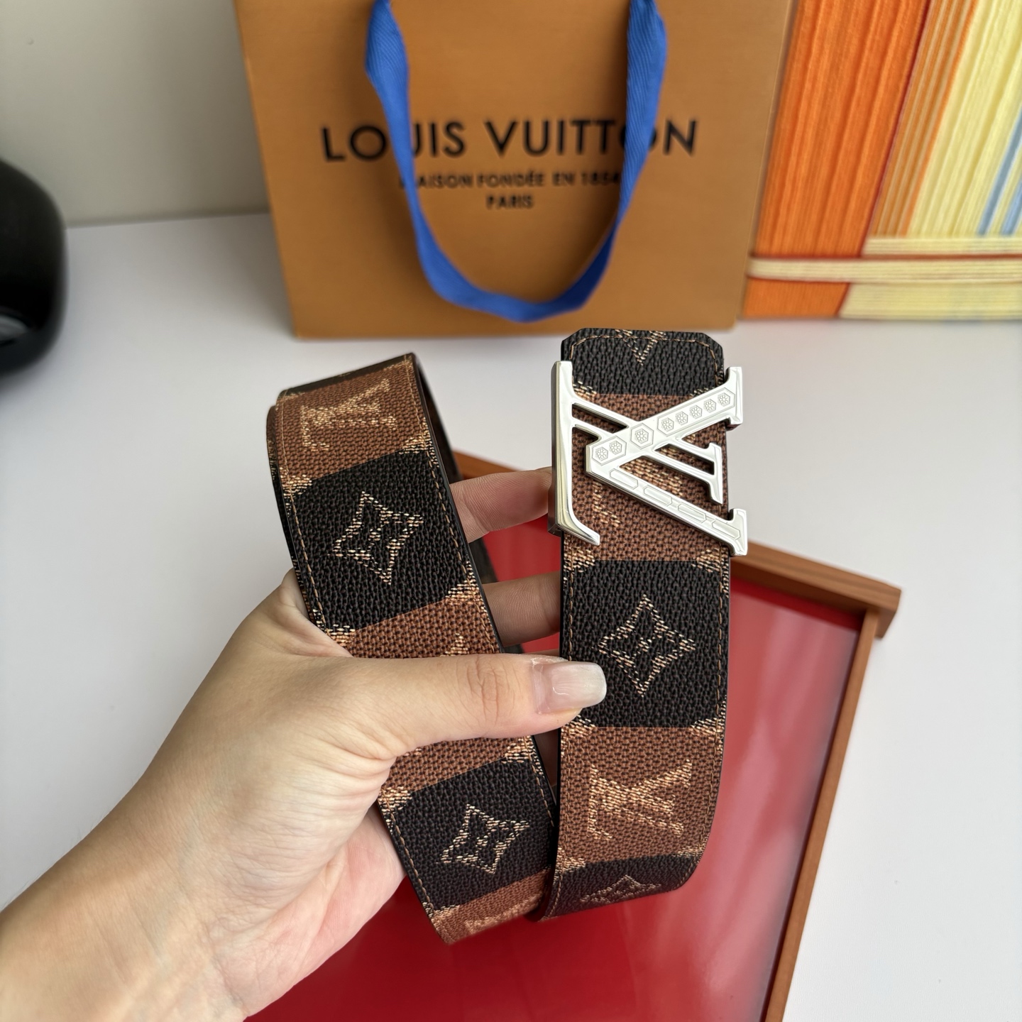 LOUIS VUITTON经典原单品质，两面印花，精工制作，细节看图，实物拍摄，高端奢华，宽度4.0cm