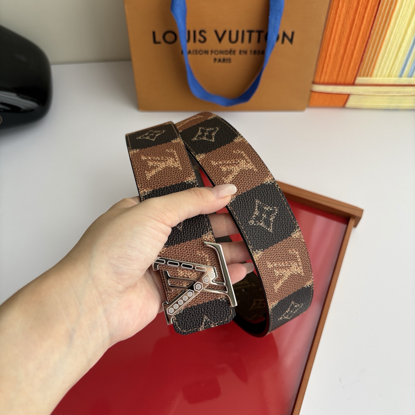 LOUIS VUITTON经典原单品质，两面印花，精工制作，细节看图，实物拍摄，高端奢华，宽度4.0cm