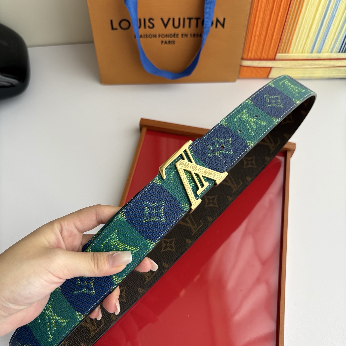 LOUIS VUITTON经典原单品质，两面印花，精工制作，细节看图，实物拍摄，高端奢华，宽度4.0cm