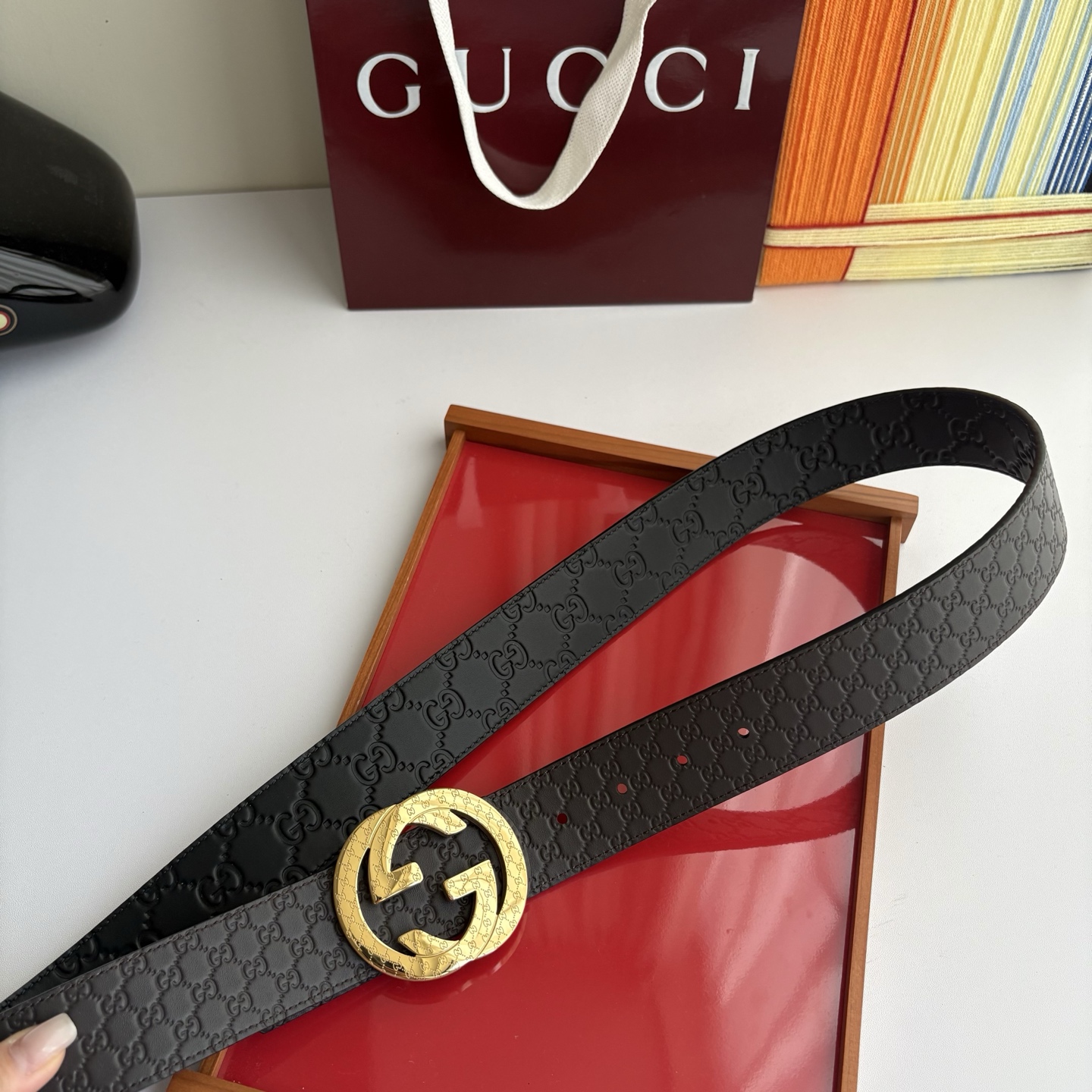 Gucci 经典原单品质，咖色压小花搭配黑色压大花，精品钢扣，精工制作，细节看图，实物拍摄，高端奢华，宽