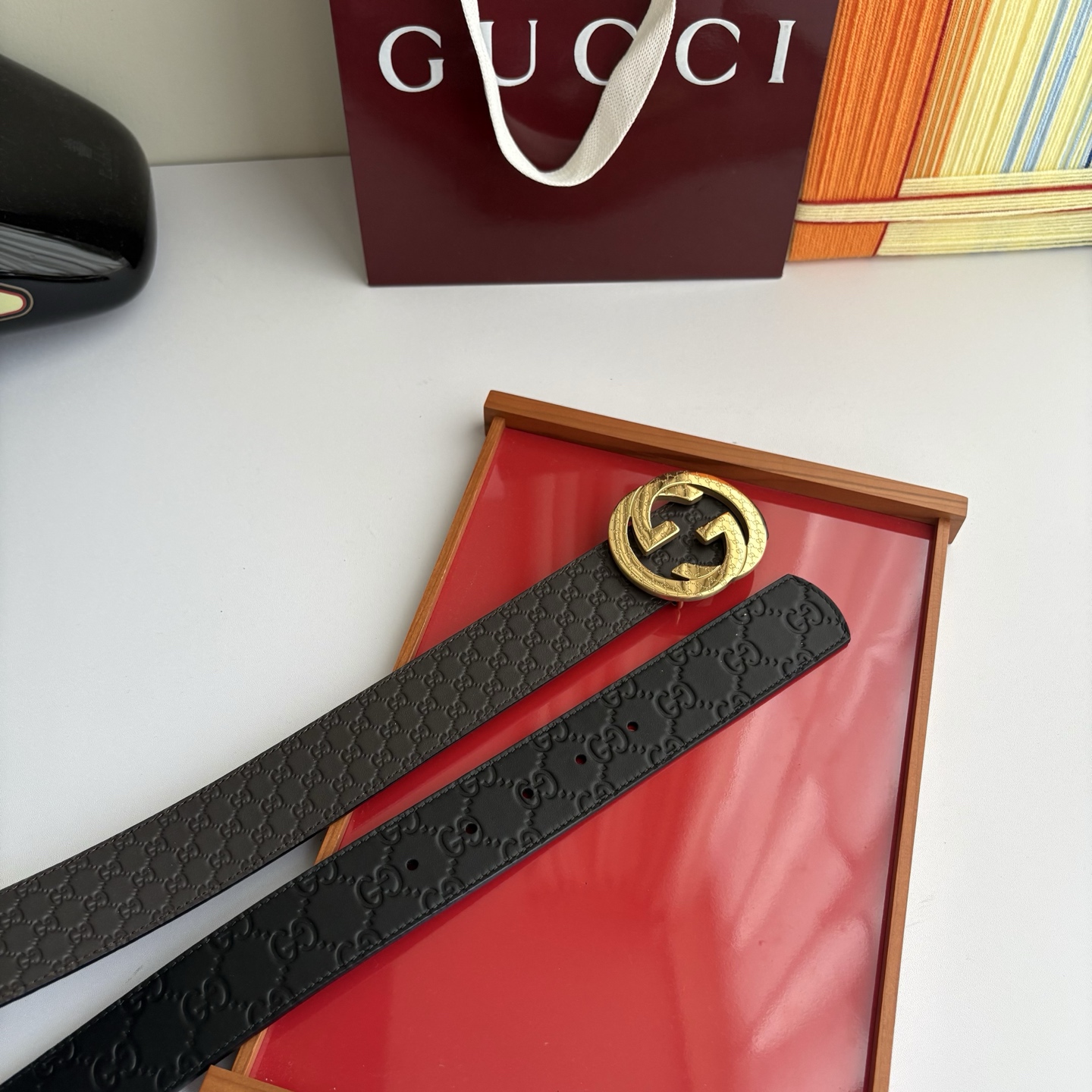 Gucci 经典原单品质，咖色压小花搭配黑色压大花，精品钢扣，精工制作，细节看图，实物拍摄，高端奢华，宽